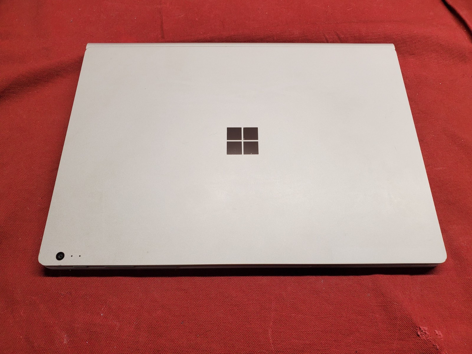 Microsoft Surface Book 2 13.5″ i5 8350U 1.70GHz/ 8GB / 256GB SSD #2933