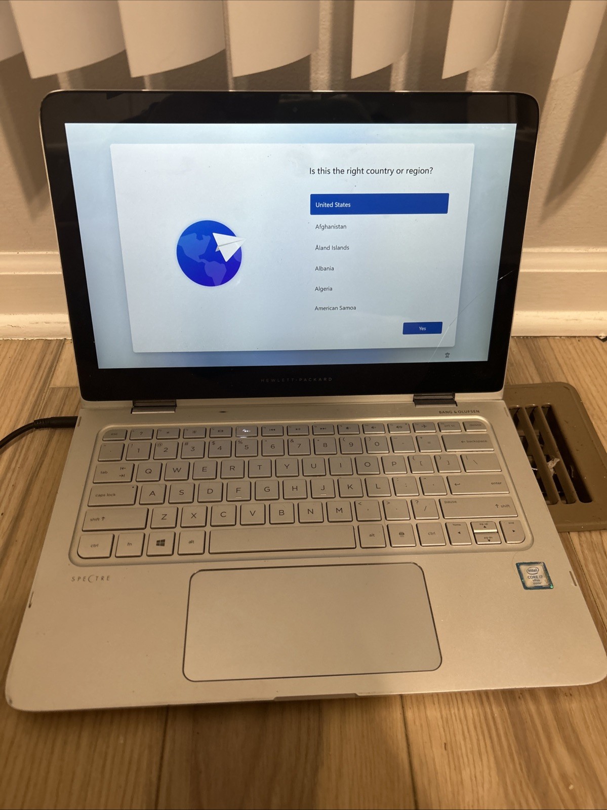 HP Spectre Pro X360 G2 Laptop. 256gb SSD and 8gb Of Soldered Ram. NO CHARGER