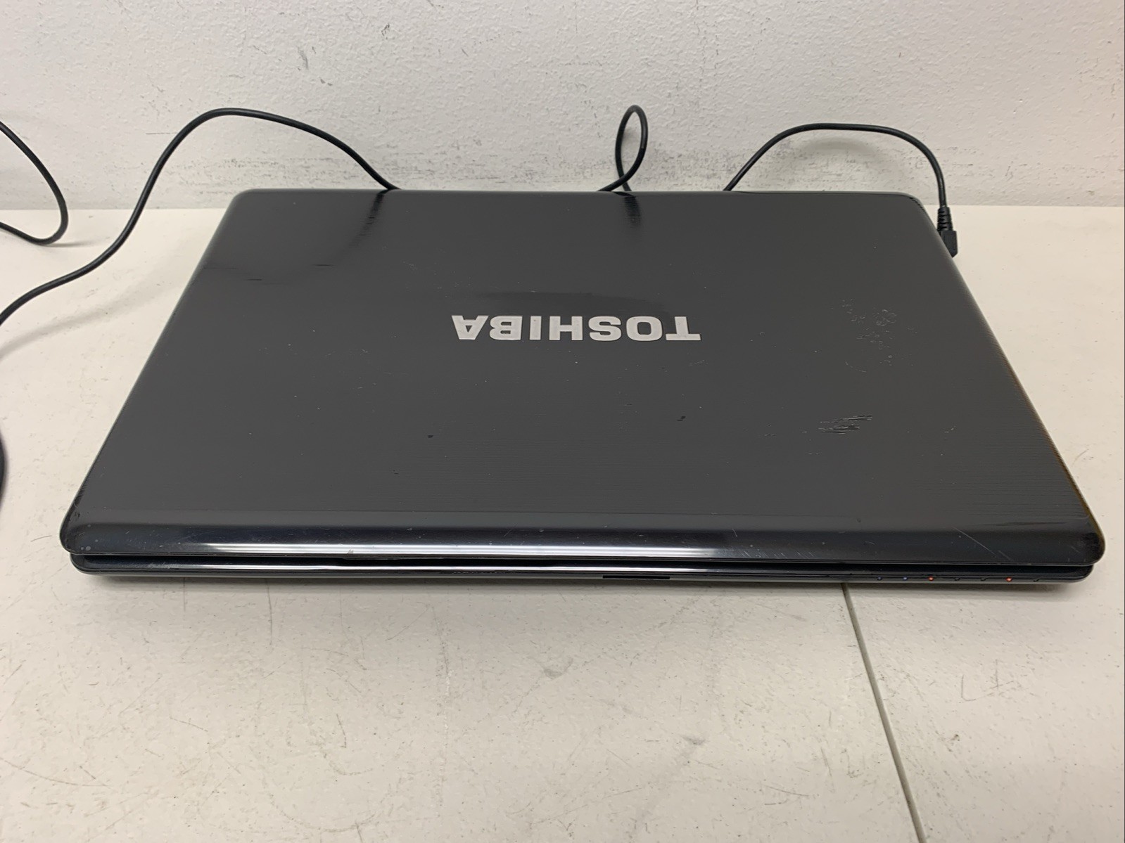 Toshiba Satellite P755 15.6” Intel i7-2670QM@2.20GHz 12GB RAM 500Gb HDD WIN 10