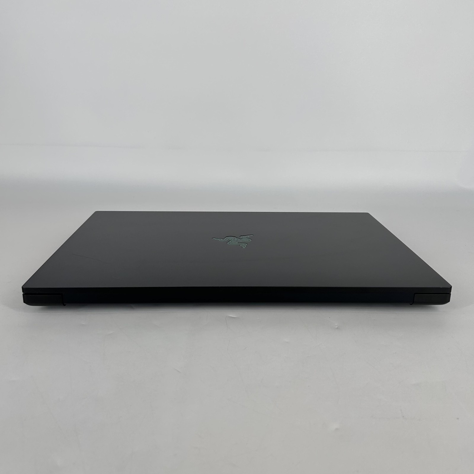 Razer Blade 18 240Hz QHD+ 2.2 GHz i9-13950HX 16GB 1TB SSD RTX 4060 Very Good