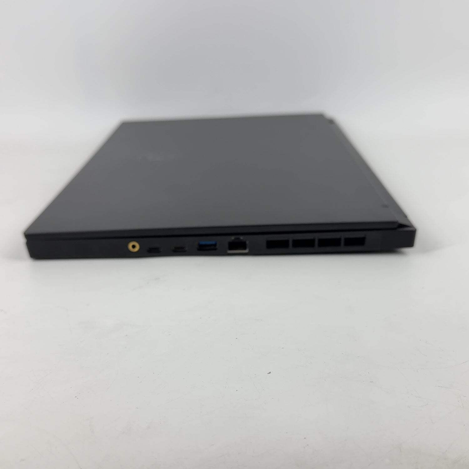 MSI Stealth GS66 12UGS-025US 15.6″ i9-12900H 2.9GHz 32GB RAM 1TB SSD RTX 3070 Ti