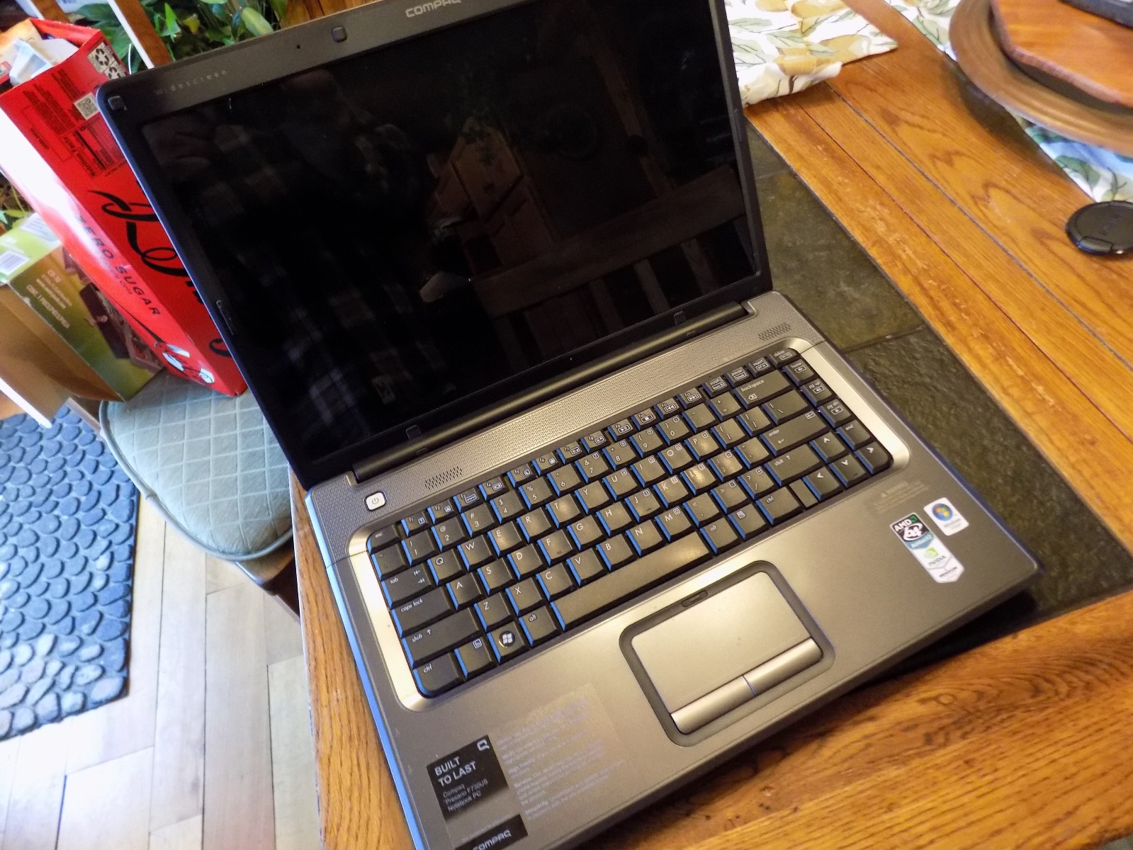 Compaq Notebook PC Presario F700 AMD 64 Athlon X2 – Parts or Repair Only