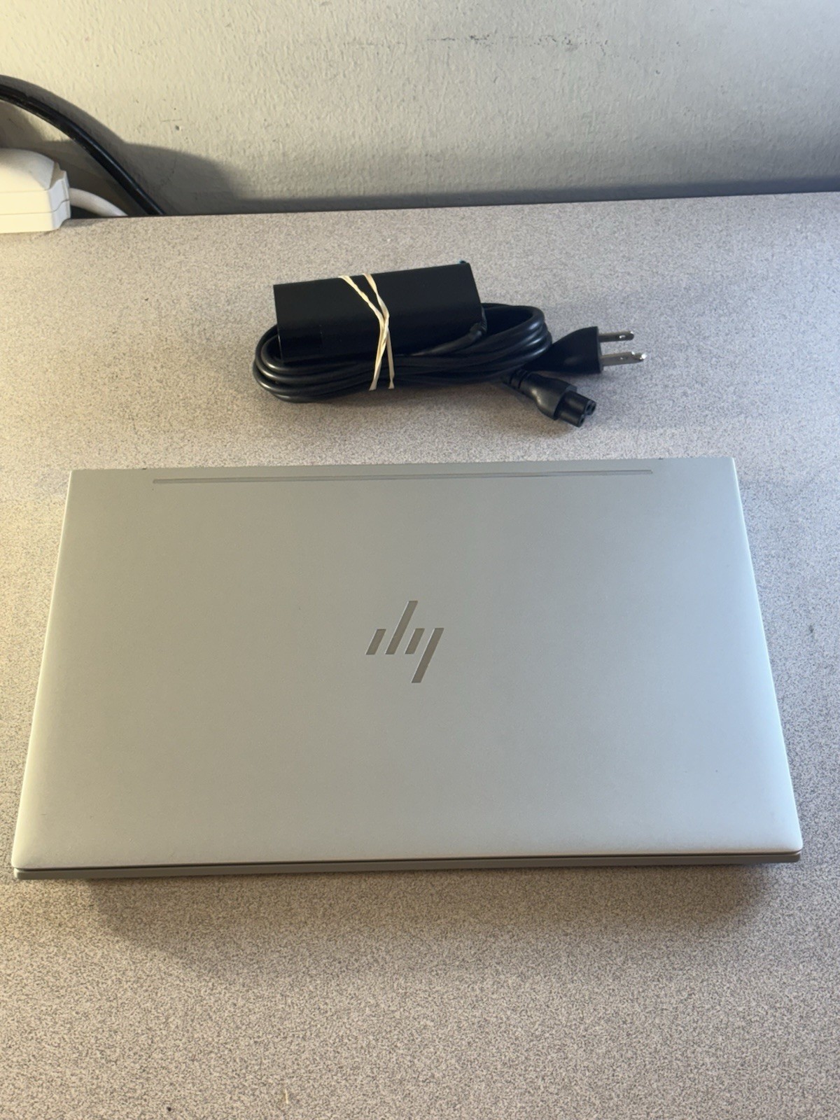 HP Envy 13 Core- i7-8565U CPU 1.80GHz -16GB Ram /1TB Window 11 Home Touchscreen