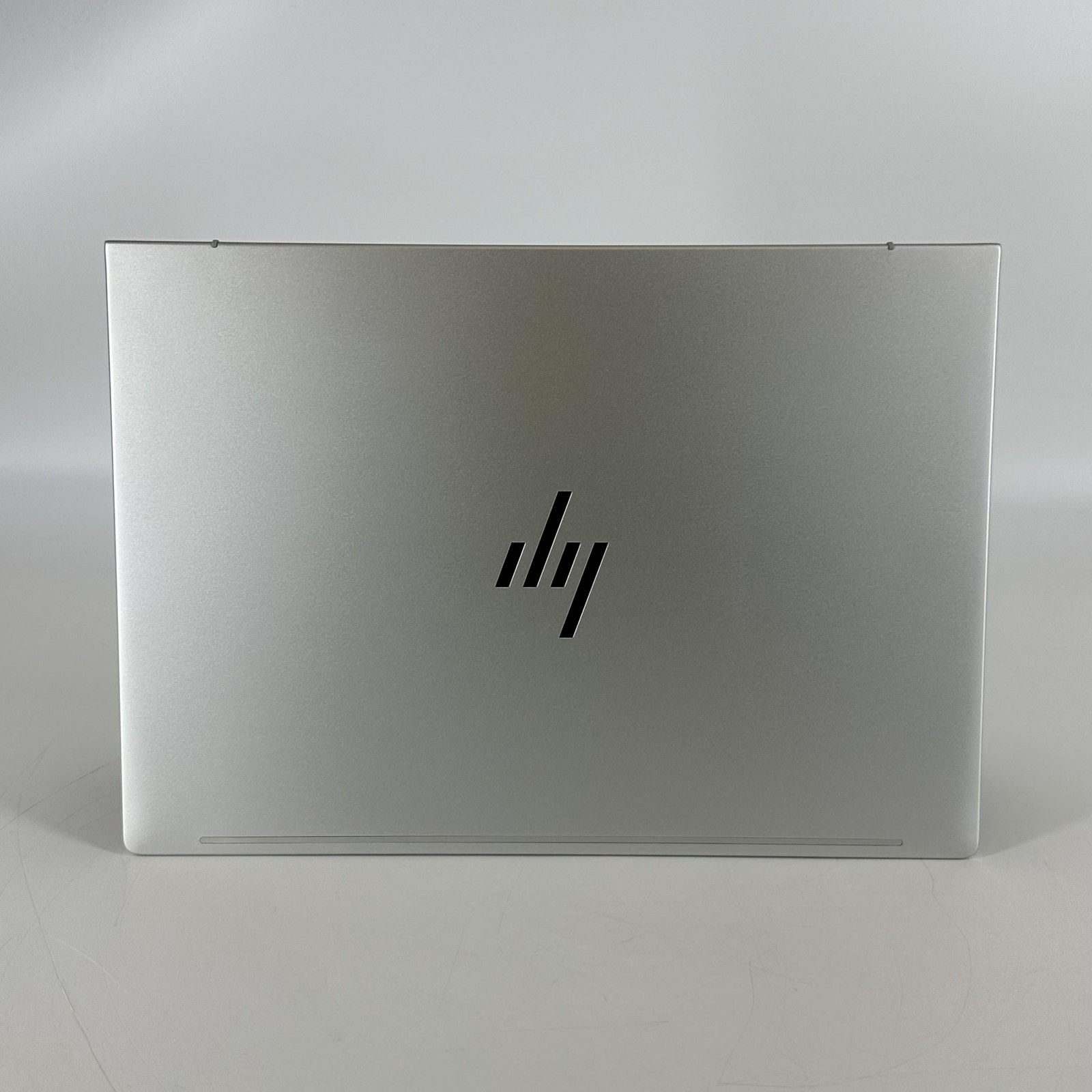 HP Elitebook 6 G1i 14 FHD+ 2.0 GHz Ultra 5 235U 16GB 512GB SSD Excellent