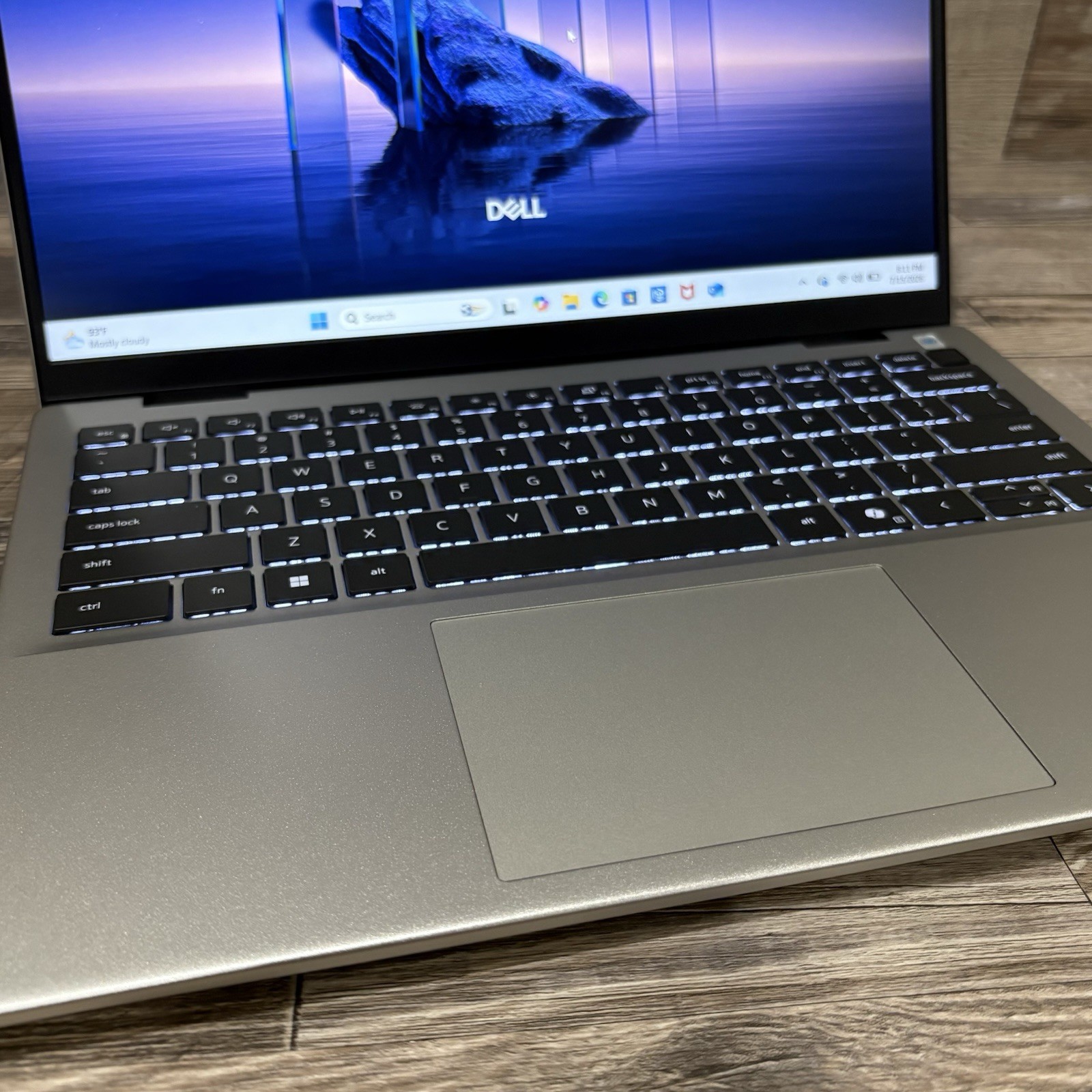 Dell 14 DC14250 14″ Core 7 150U 1.8GHz 16GB RAM 1TB SSD Open Box