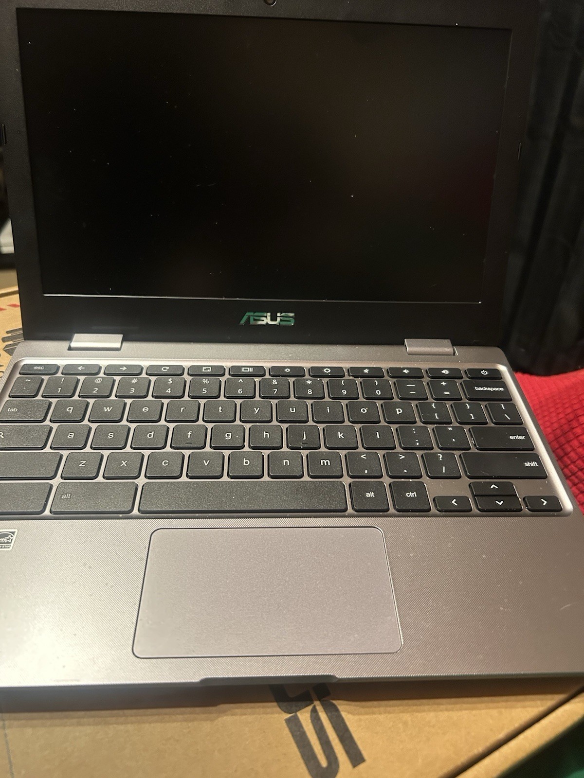 asus chromebook C223N