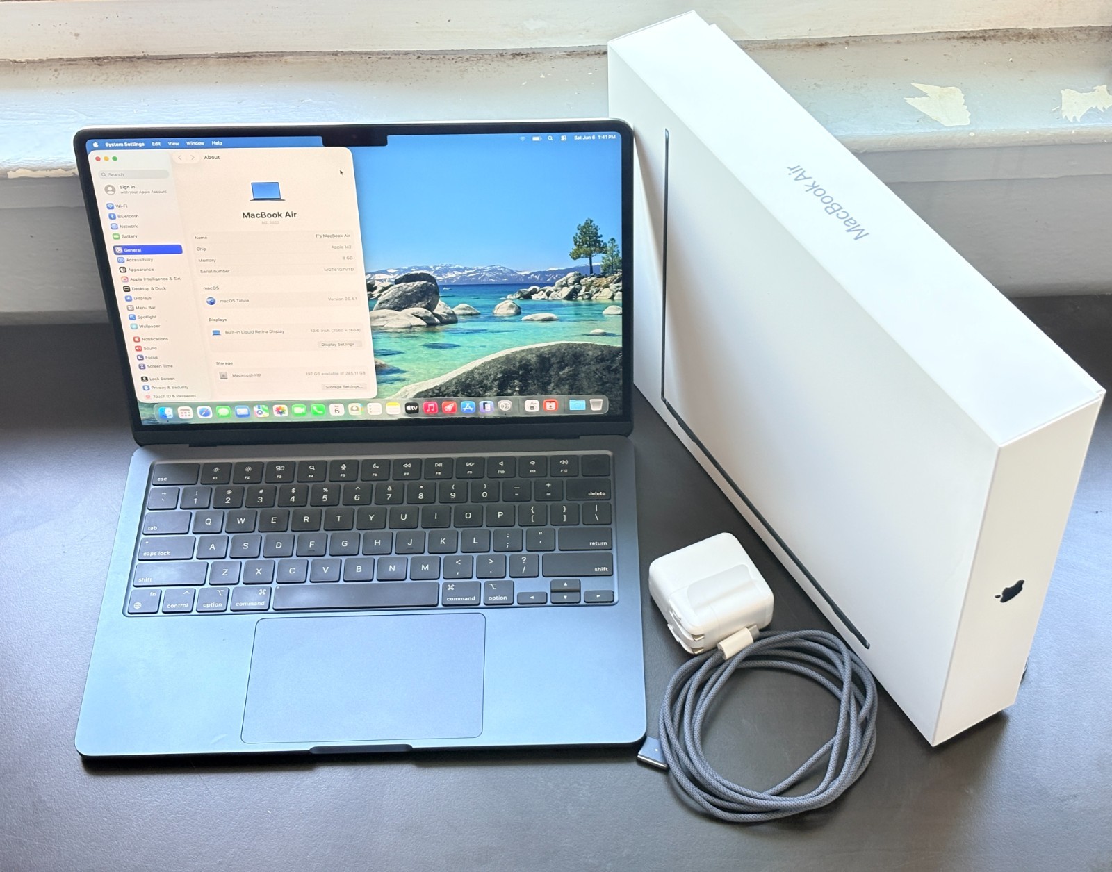 Apple MacBook Air M2 2022 A2681 8GB RAM 256GB SSD 42 Cycles – Box & Pwr Adptr
