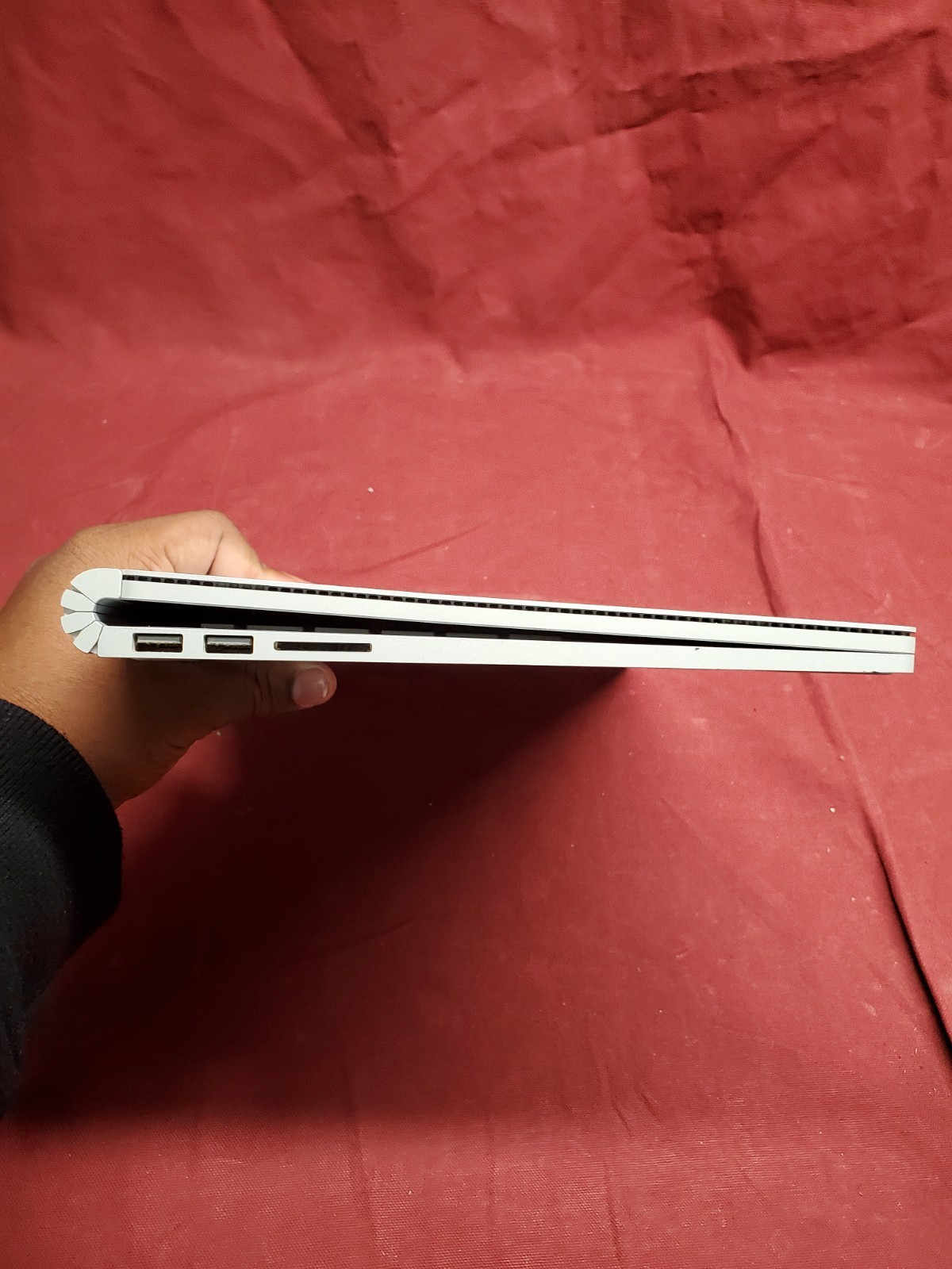 Microsoft Surface Book 2 13.5″ i5 8350U 1.70GHz/ 8GB / 256GB SSD #2934