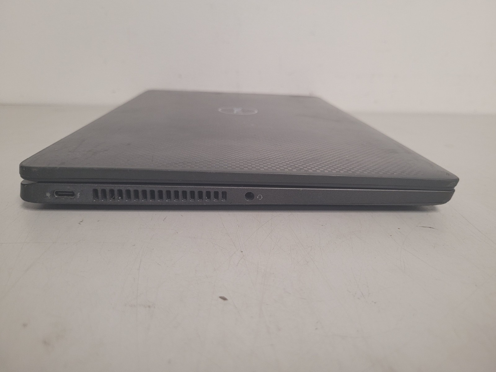 Dell latitude 7320 13.2″ i5-1145G7 2.6gh 16gb onboard ram 256gb ssd READ GMPT3D3