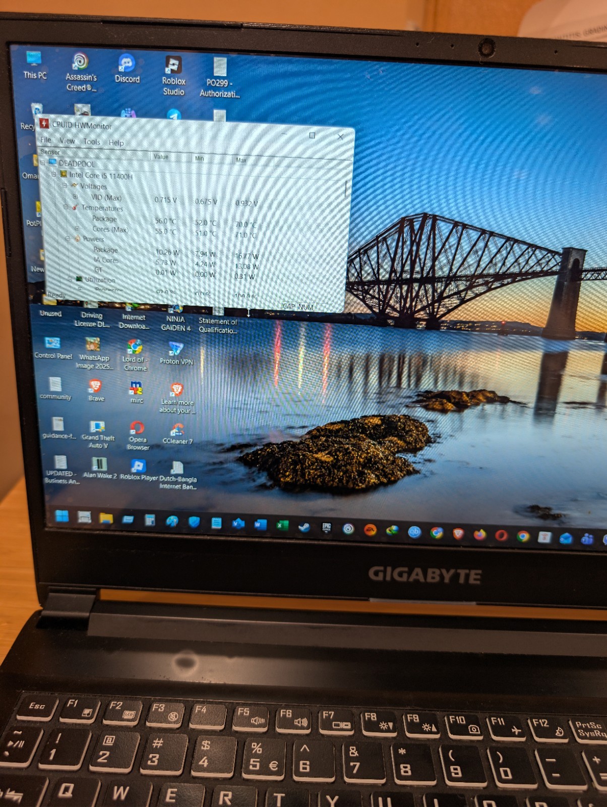 GIGABYTE G5 15.6″ FHD 144Hz i5 16GB 512 gb SSD RTX 3060 Black Open Box