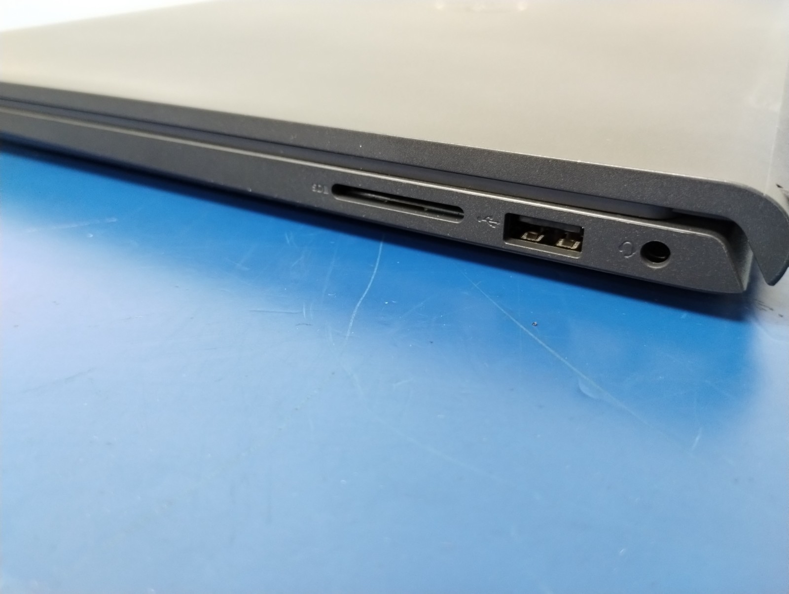 DELL 15 DC15255 G8MK9, AMD Ryzen 7 7730U, 2.00 GHz, 16 GB RAM, 512 GB NVMe SSD