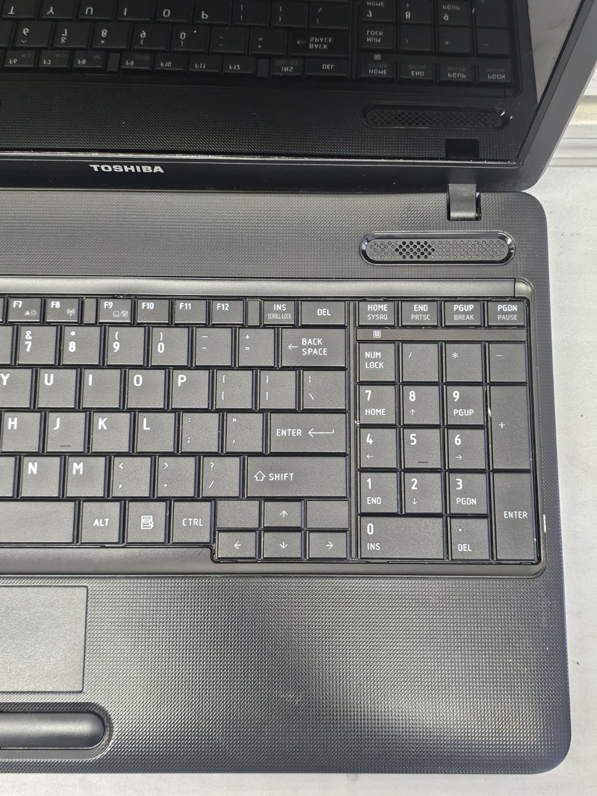 Toshiba Satellite C655D Laptop – AMD E-300 – 4GB RAM – 320GB HDD RUNS SLOW READ
