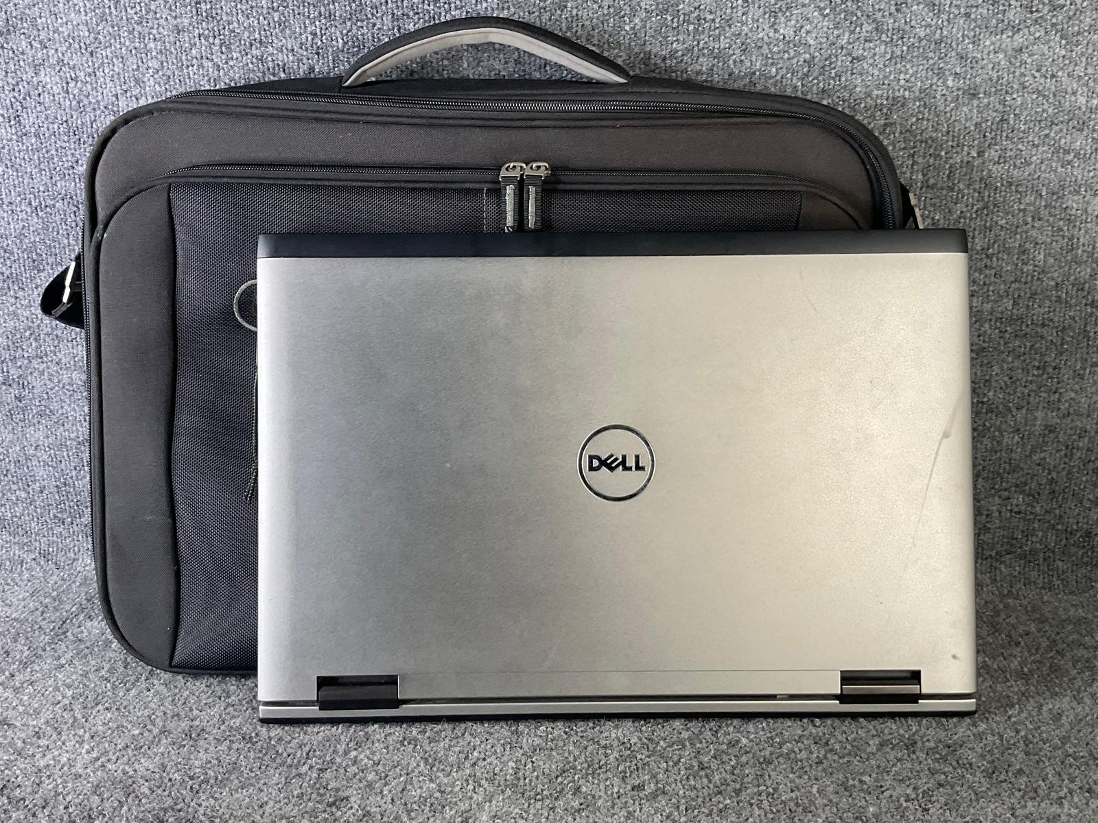 Dell Vostro 3750 17" Laptop Core i5 250GB HDD 8GB RAM Case Bag 2nd Gen