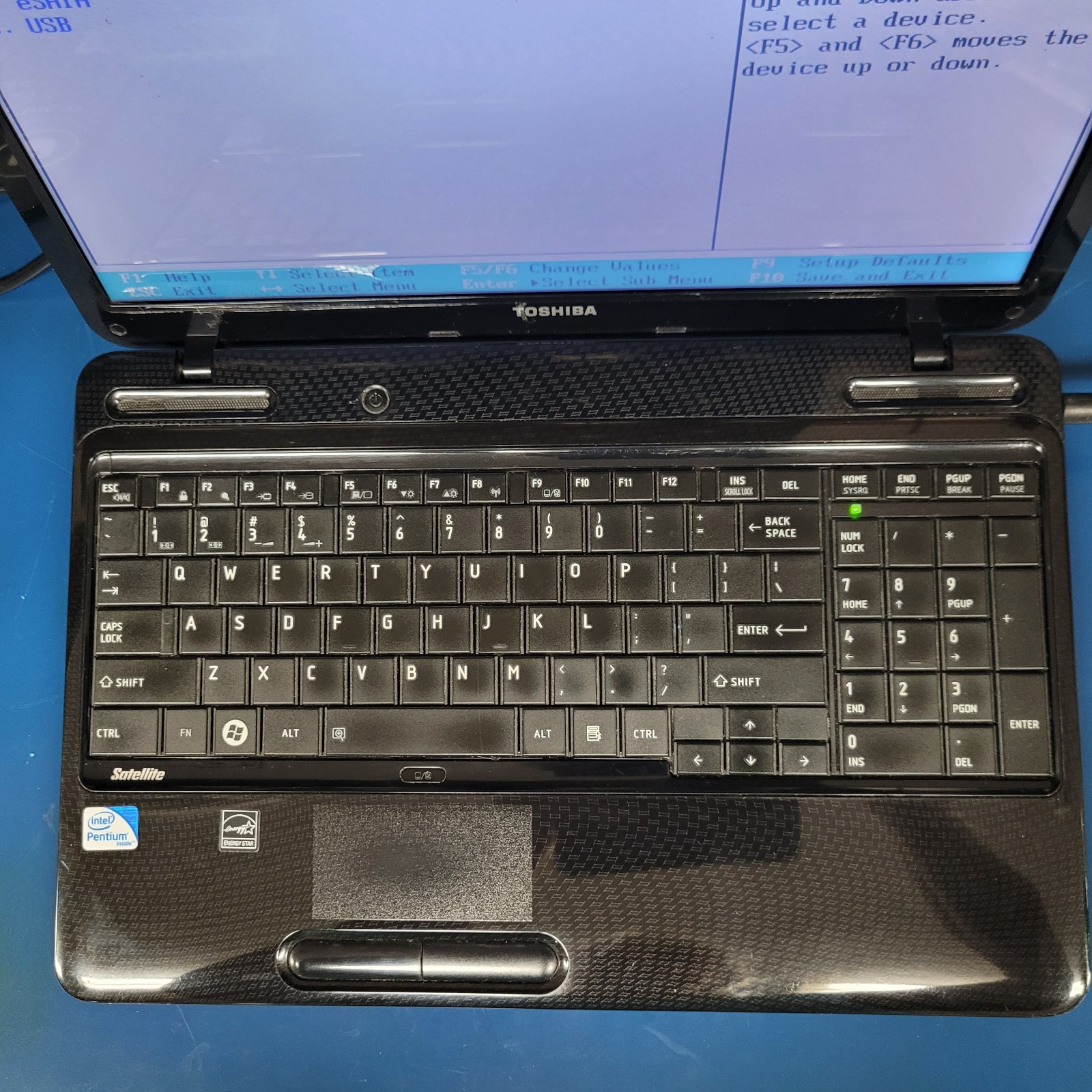 Toshiba Satellite L665-s5096 Intel Pentium P6100 @2.0 GHz 3GB RAM NO HDD