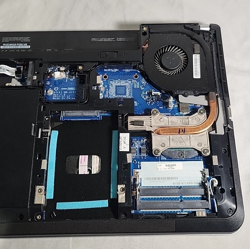 Lenovo Thinkpad E440 Laptop i5 For Parts/Repair! No Drive Or Ram! As-Is!
