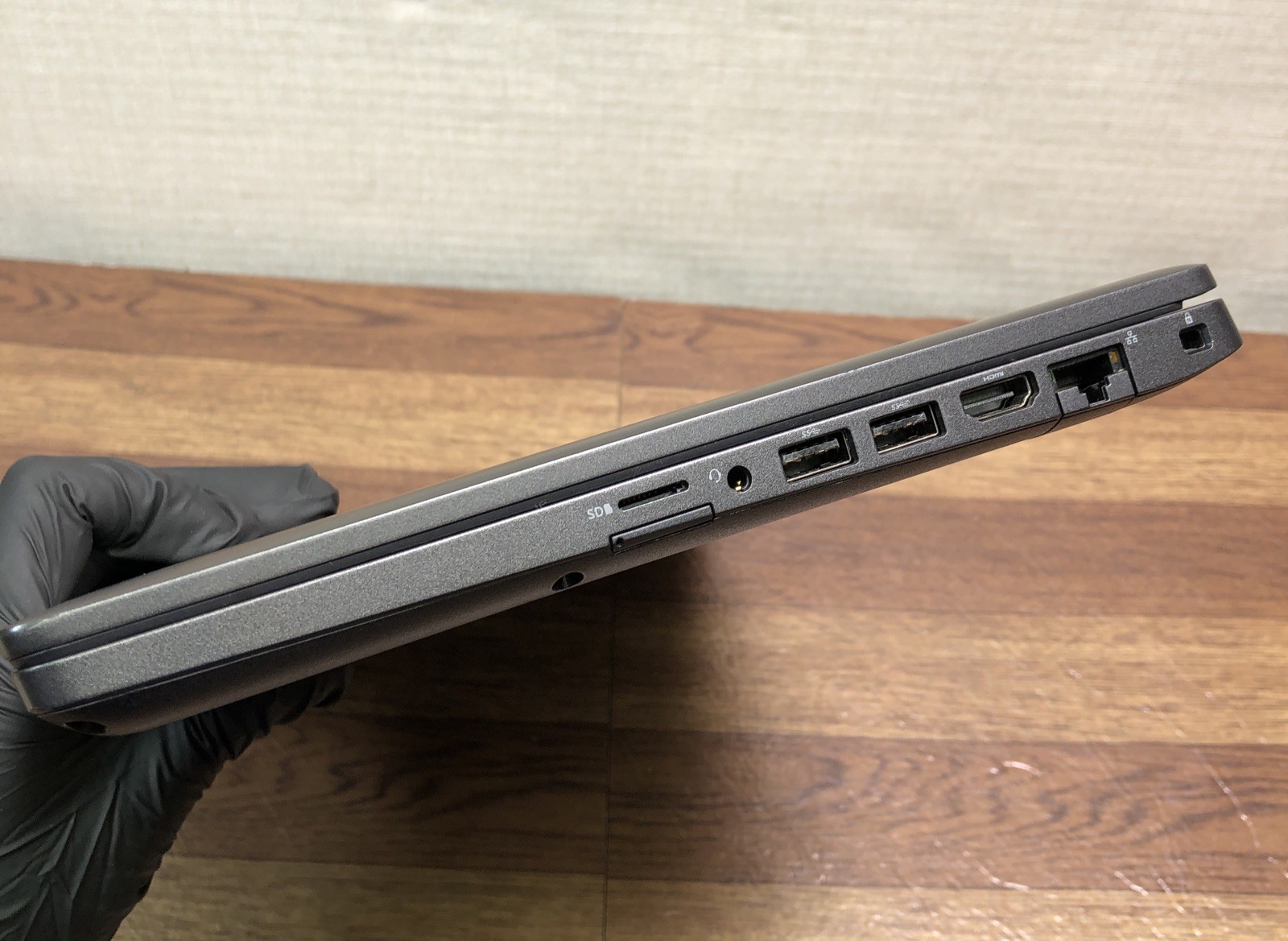 Dell Latitude 5400 14” Core i5-8365U 1.60GHz 256GB SSD 8GB RAM DDR4