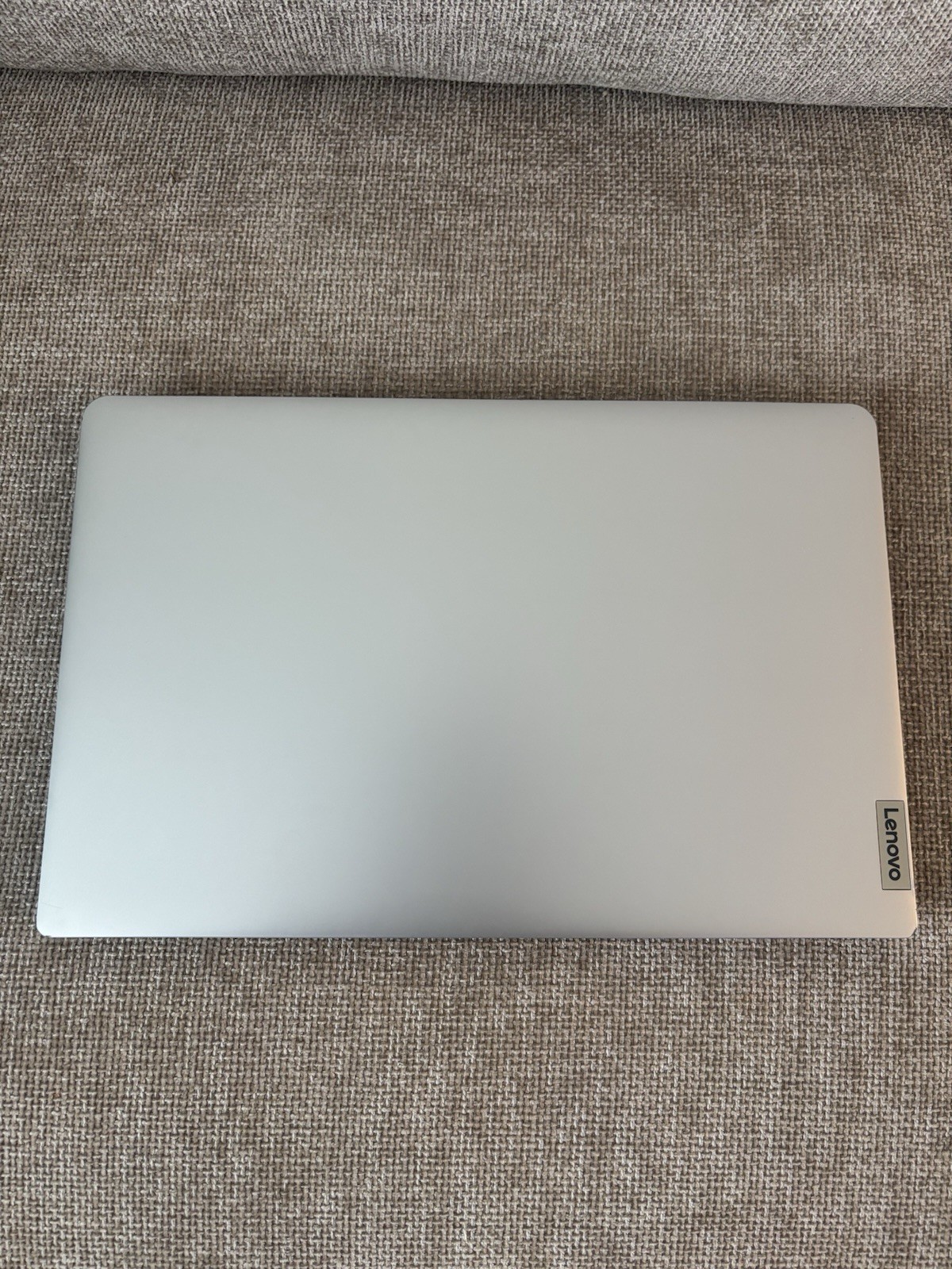 Lenovo IdeaPad 1i 15″ Intel Core i3 Laptop Silver, Webcam, HDMI, USB-C