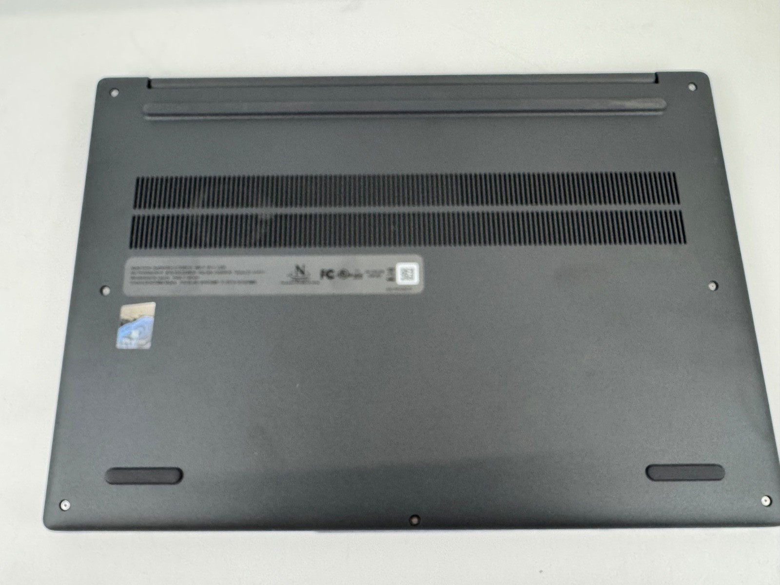 Lenovo IdeaPad Slim 3X 15.3″ WUXGA Laptop Qualcomm Snapdragon X 16 GB Luna Grey