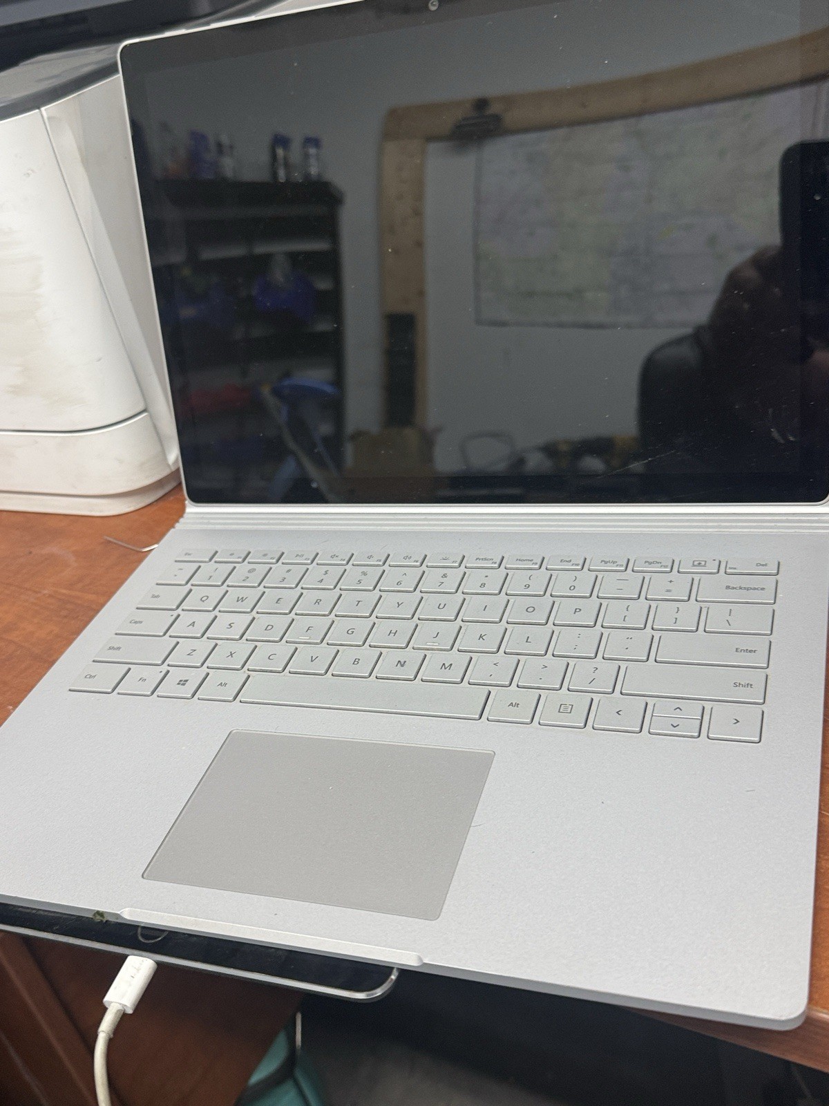 Microsoft Surface Book 2 1832 13.5″ i5-7300U 2.6GHz 8GB 256GB SSD includes power