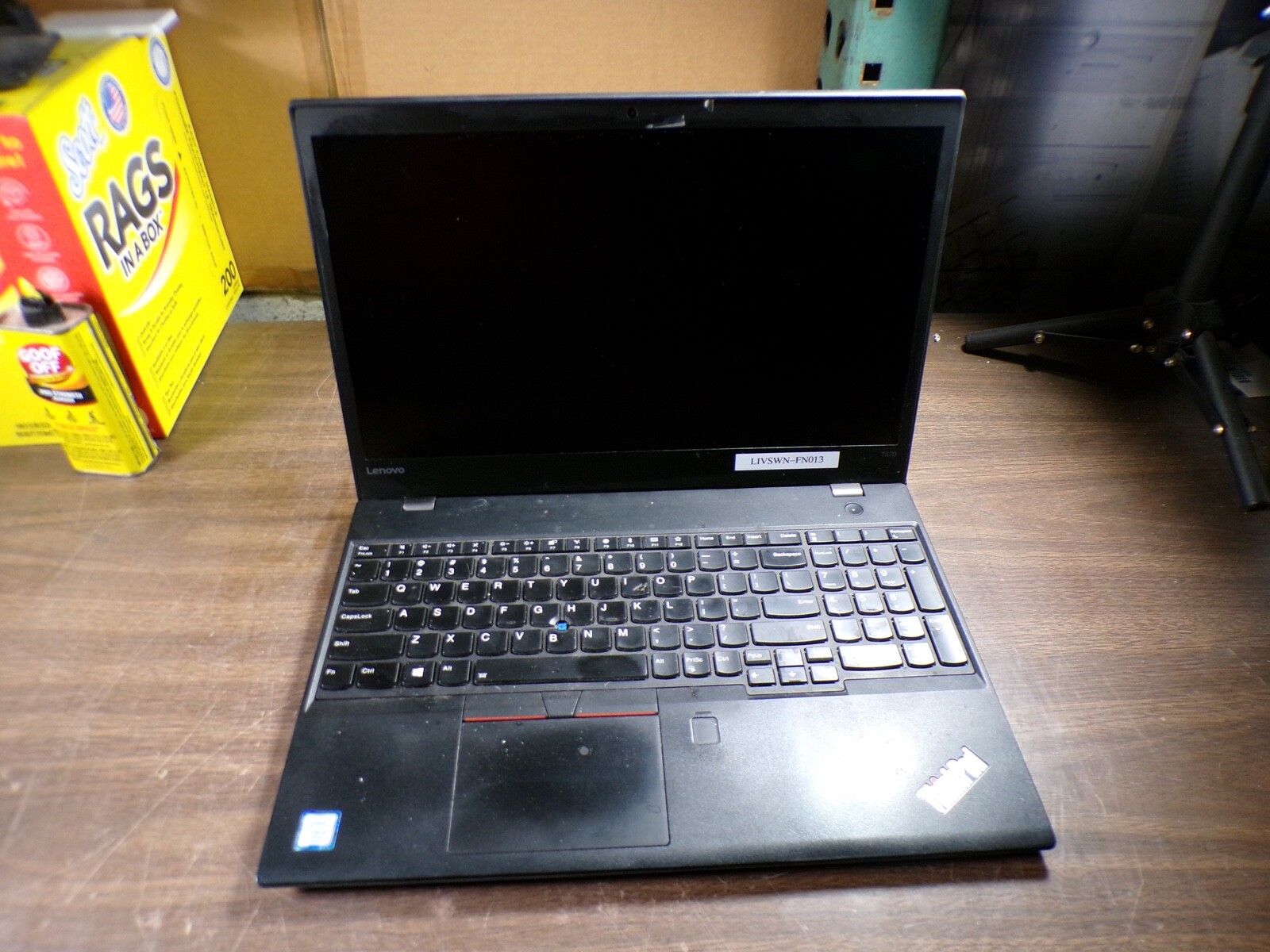 THINKPAD LENOVO T570 INTEL CORE i5-6300U 2.40GHZ 4GB RAM **NO HD/ NO CADDIE