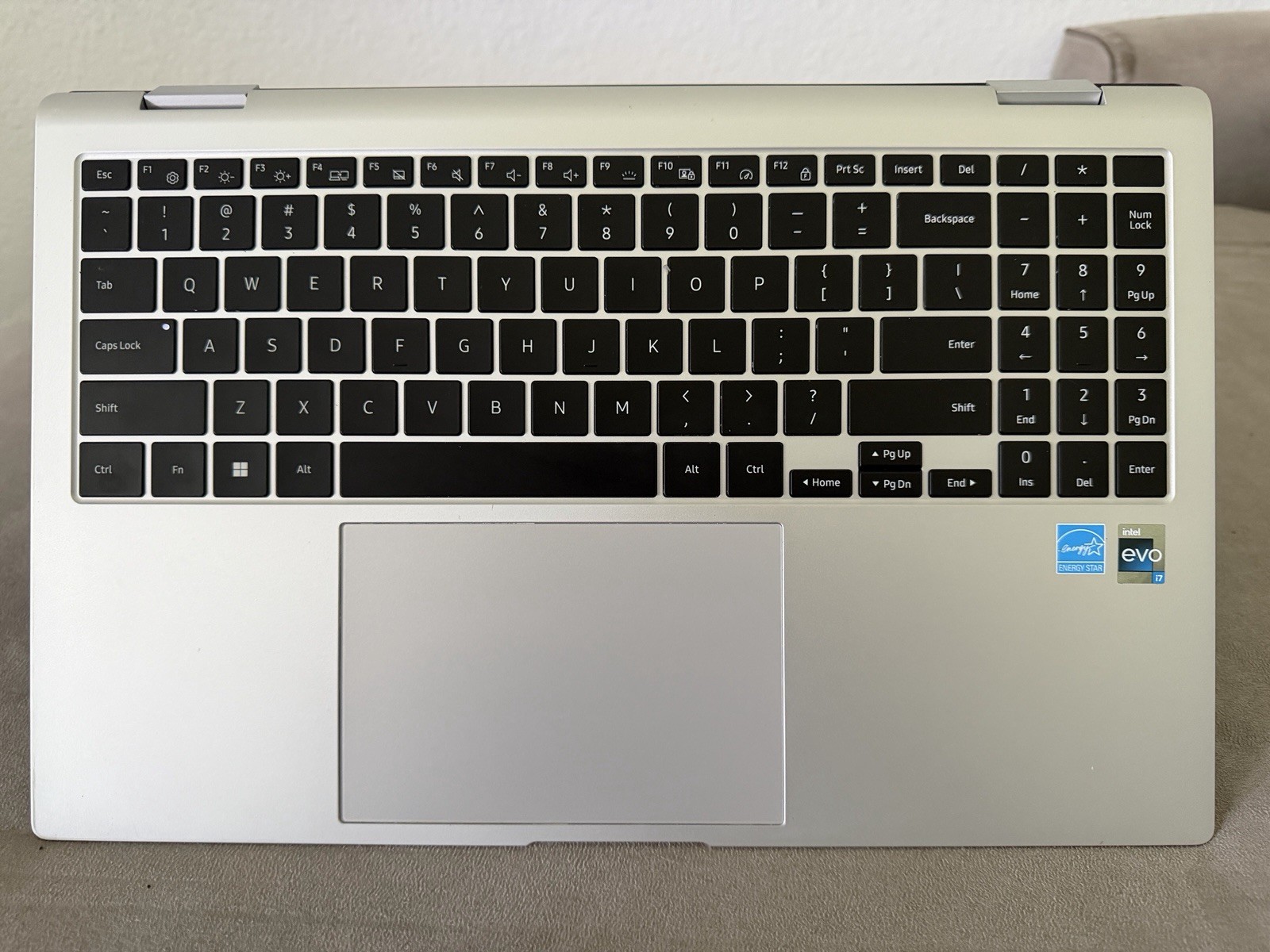 Samsung Galaxy Book2 Pro 360 15.6 AMOLED Touch i7-1260P 16GB 1TB 2-in-1 S Pen