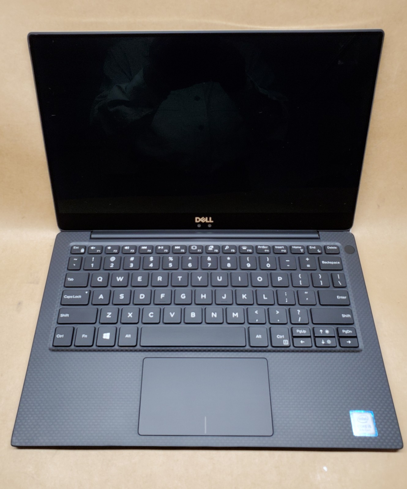 Dell XPS 9370 13.3″ i5-8250U 1.6Ghz, 128GB M2 SSD, 8GB RAM, FULL HD, Win 11 Pro