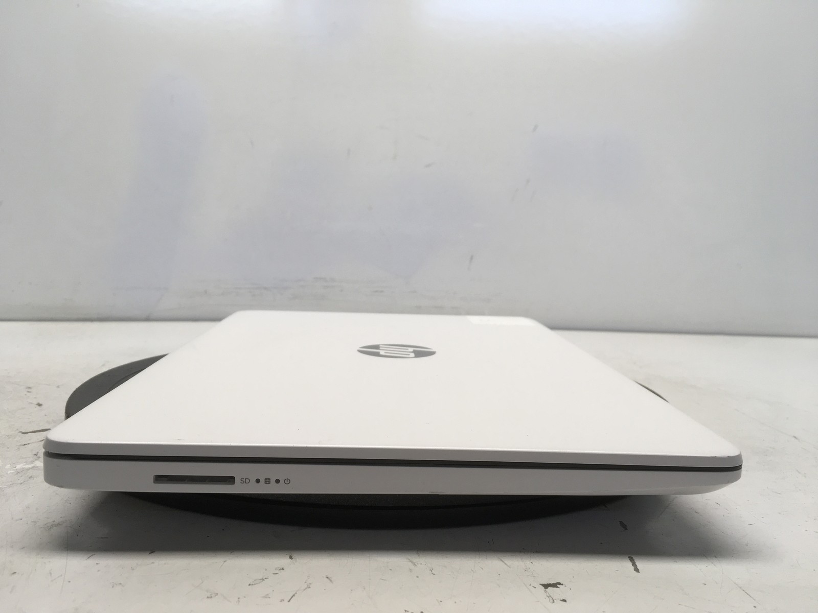 HP 14-DQ0032DX Intel Celeron N4020 1.1GHz 8 GB 64GB eMMC No Batt