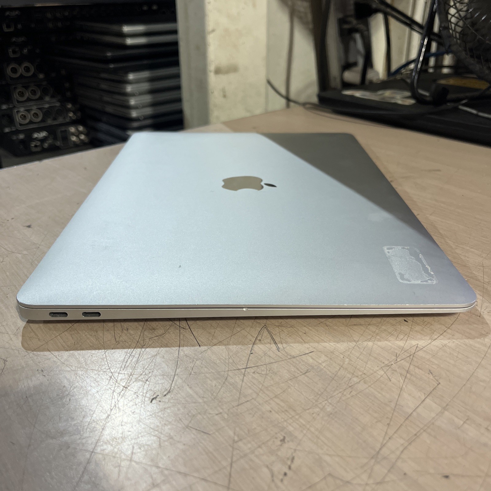 APPLE MACBOOK AIR 13″ 8 CPU/7 GPU “M1” 3.2GHZ 8GB RAM 128SSD