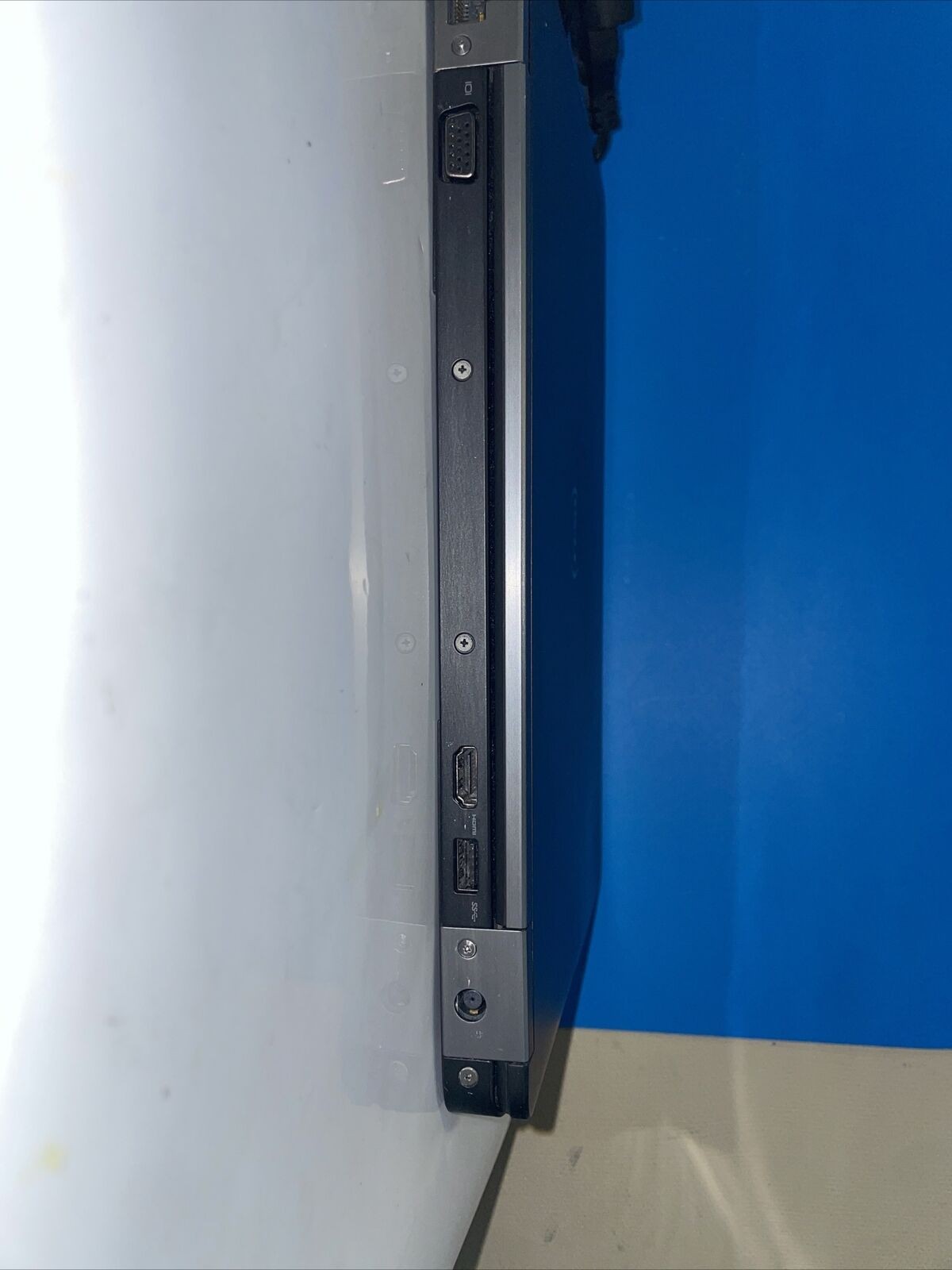 Dell Latitude E5270 12.5″ Core i3-6100U 2.3GHz 8GB DDR4 500GB SSD Win10 pro