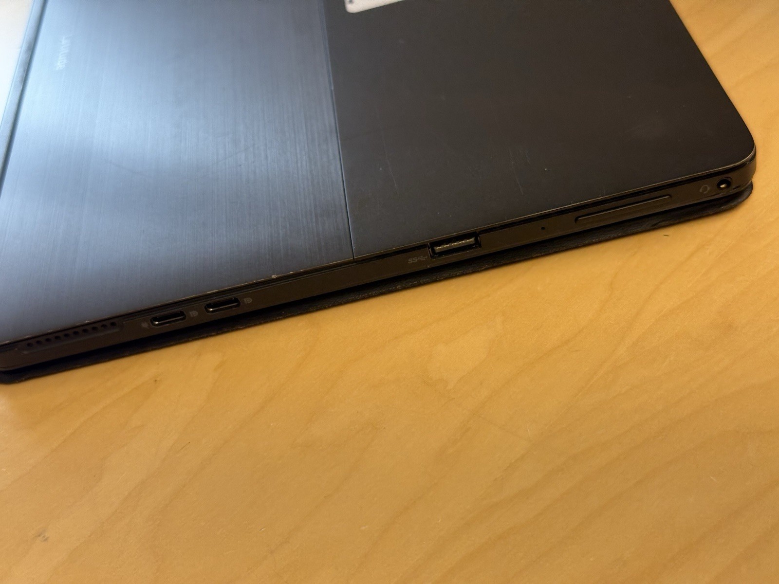DELL Latitude 5290 2-in-1 Intel Core i5-8350U 1.70GHz 8GB NO SSD * READ*