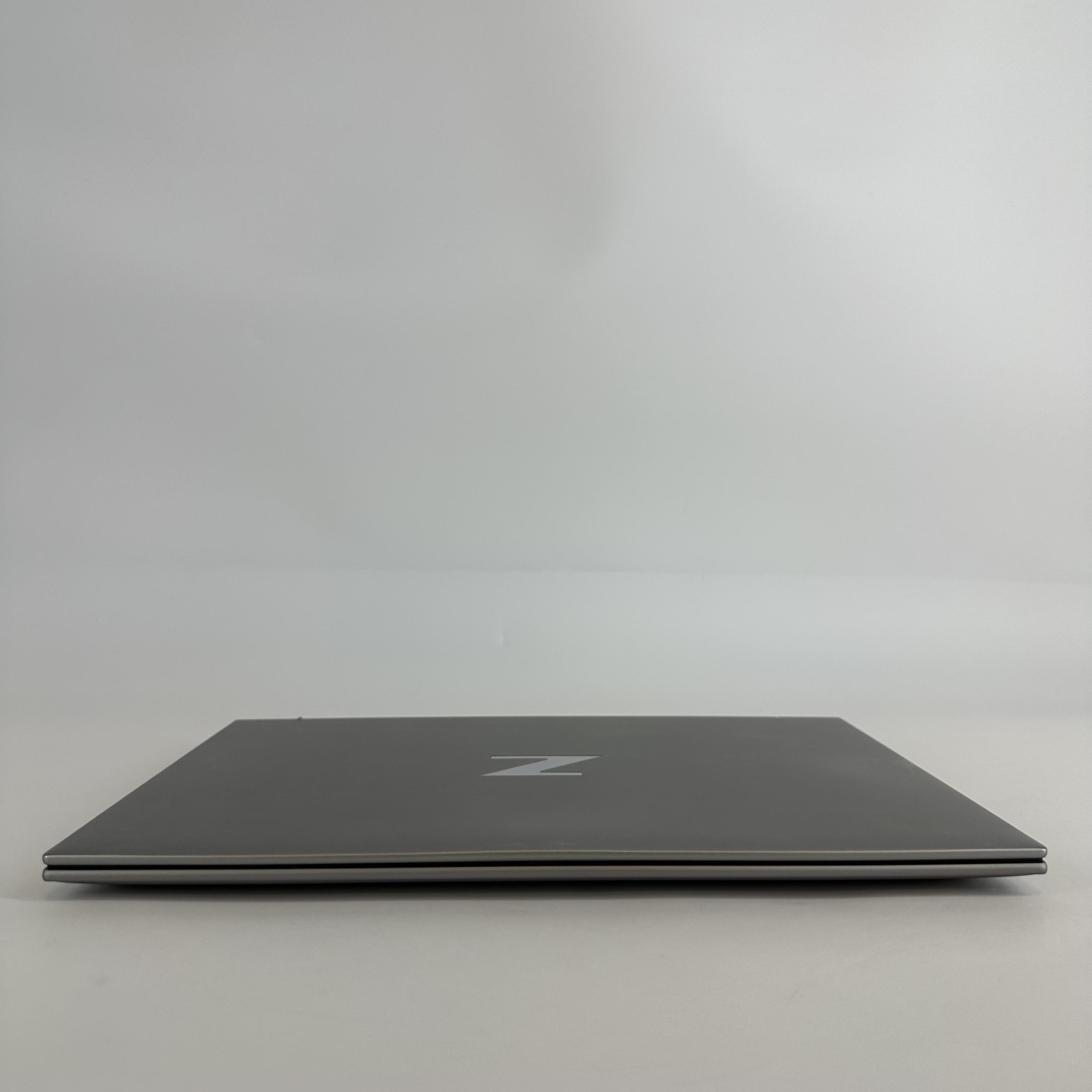 HP ZBook Firefly 16 G9 Gray FHD+ 2.2 GHz i7-1270P 16GB RAM 512GB SSD Good