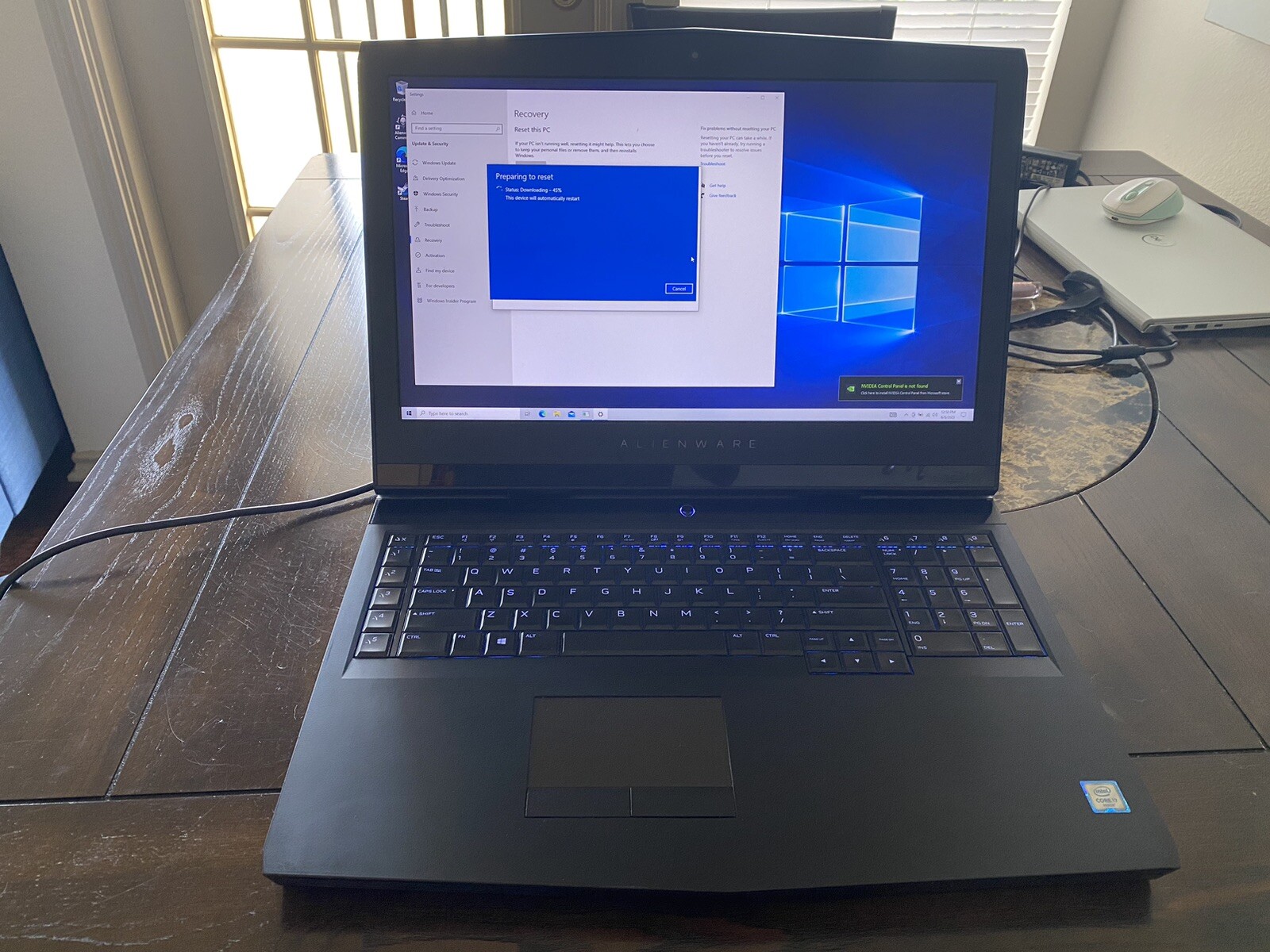 Alienware 17 R4 Laptop: 128 GB SSD/1 TB HDD, 16 GB DDR4, Intel i7-6820HK@2.70GHz