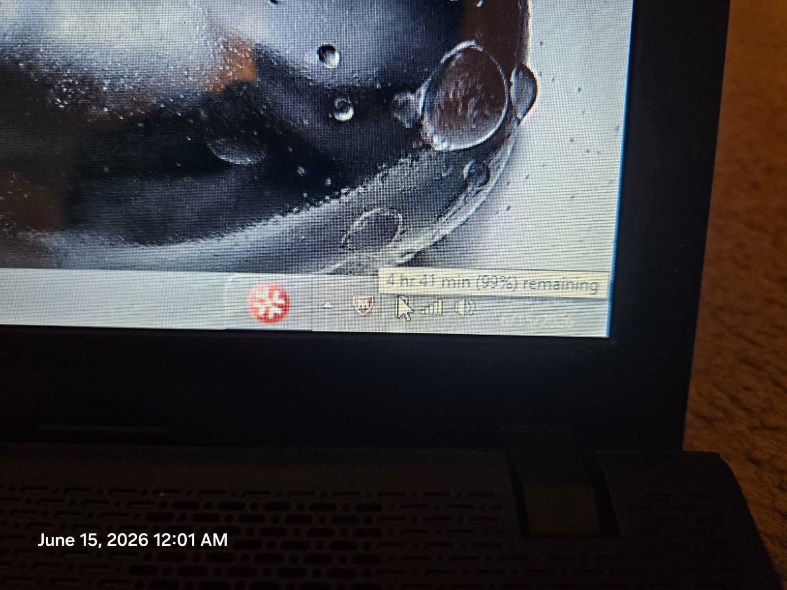 Lenovo G505-20240 AMD E1-2100 @ 1.0GHz, 4GB 320GB HDD, DVDRW, 15.6″ Windows 8