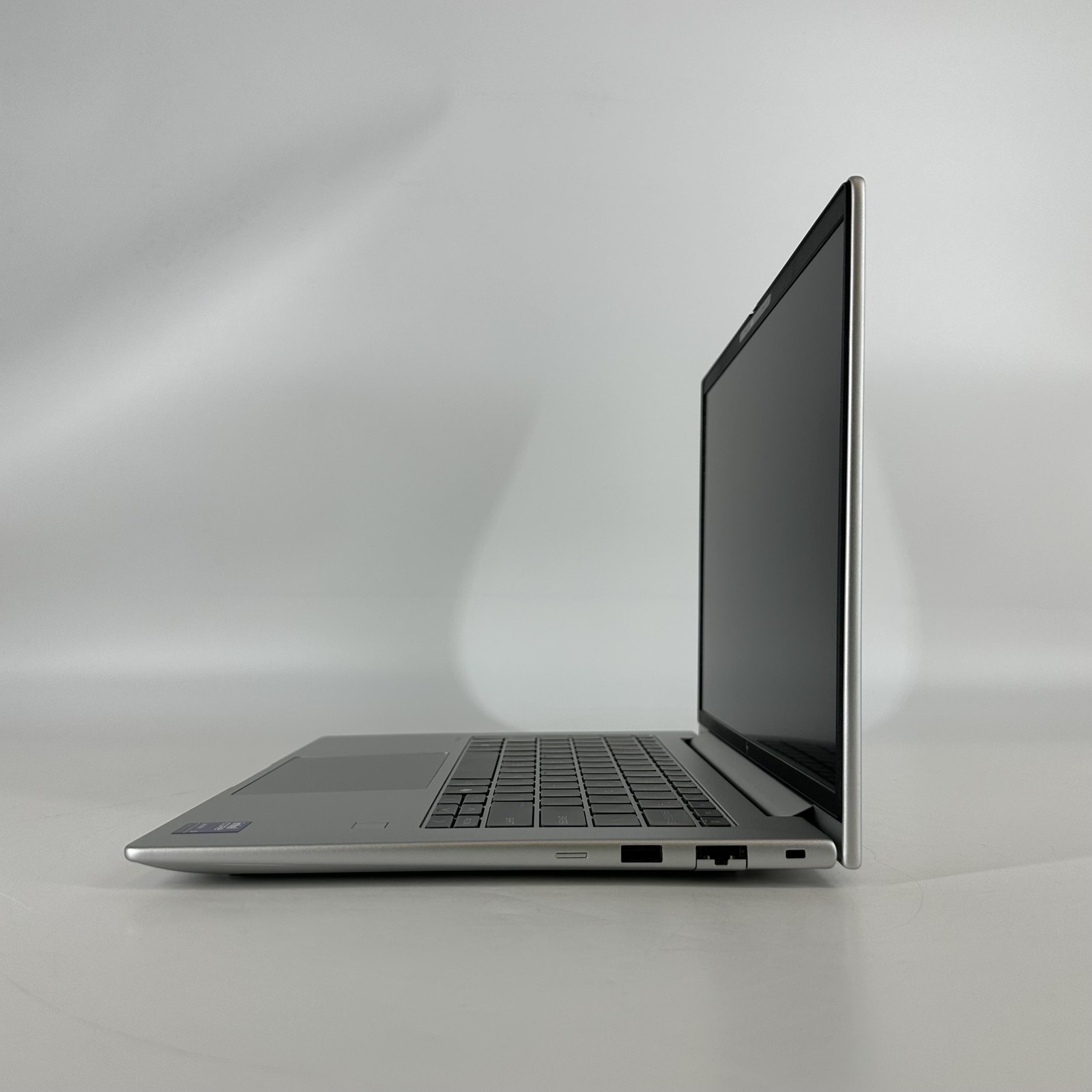 HP Elitebook 6 G1i 14 FHD+ 2.0 GHz Ultra 5 235U 16GB 512GB SSD Excellent
