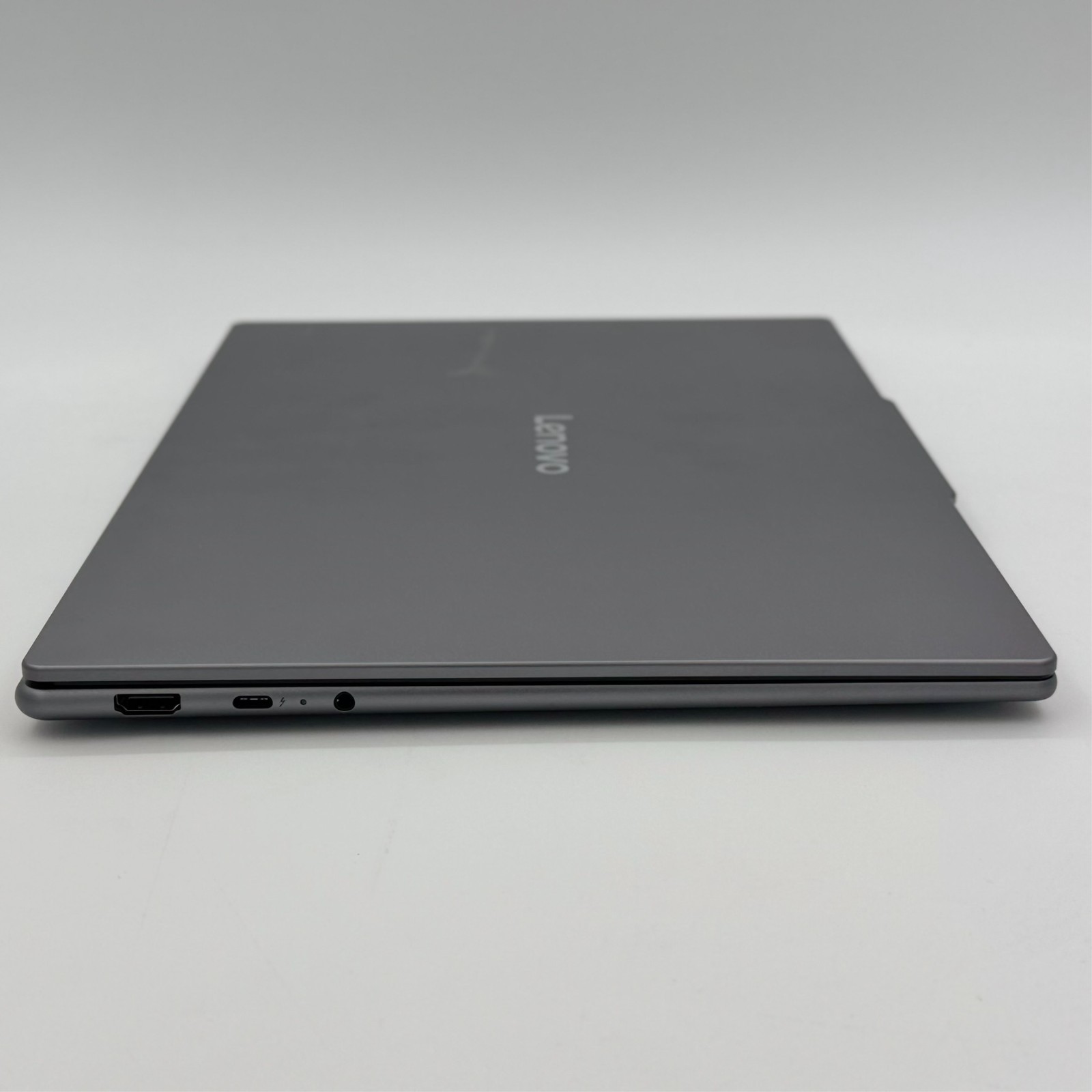 Lenovo Yoga Slim 7i Aura Edition 15.3″ 3K Touch Intel Ultra 7 258V 32GB 1TB 2024