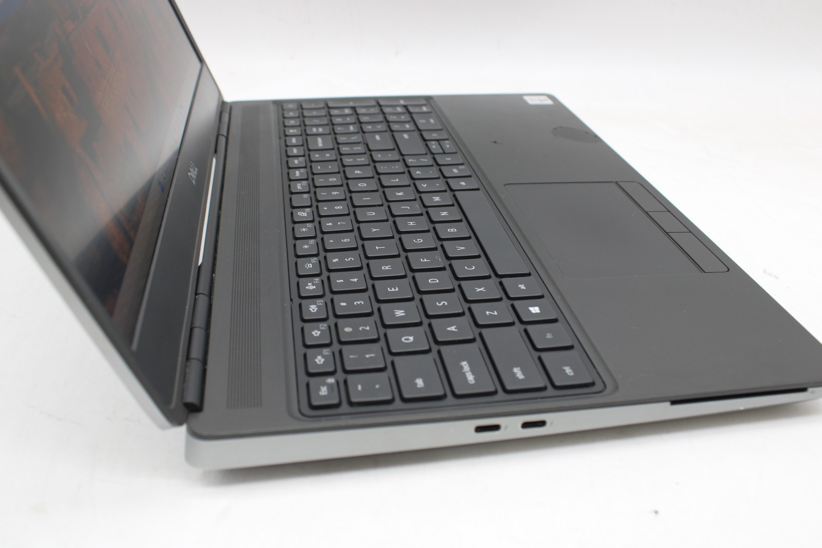 Dell Precision 7550 – W11, 512GB NVMe, 32GB RAM, Intel i7-10850H, Quadro T2000