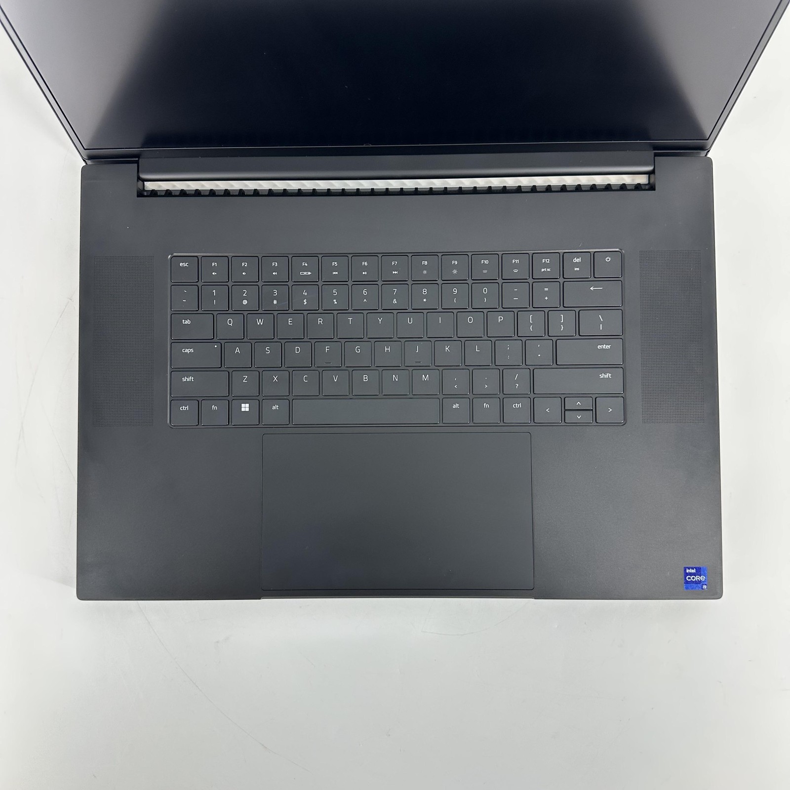 Razer Blade 18 240Hz QHD+ 2.2 GHz i9-14900HX 96GB 2TB/1TB RTX 4080 Excellent