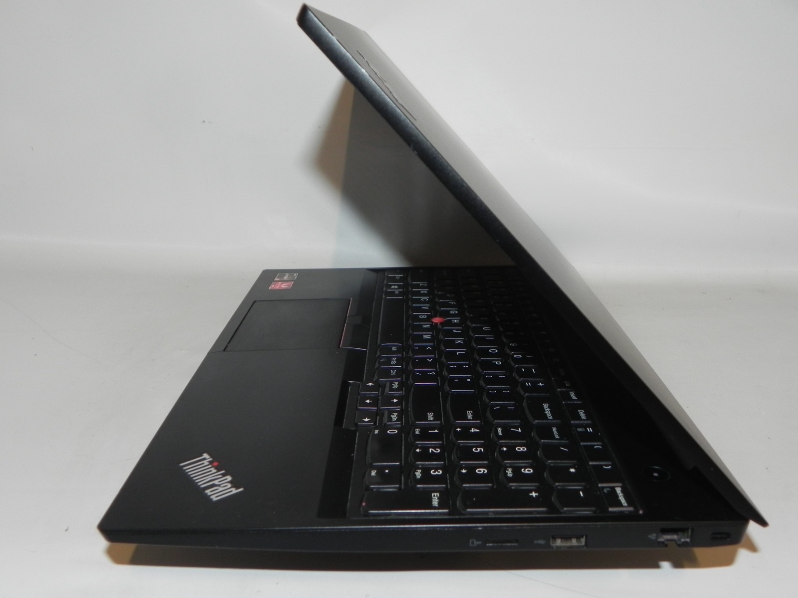 Lenovo ThinkPad E595 15.6″ Windows 11 AMD Ryzen 5-3500 2.1GHz 16GB RAM 256SSD