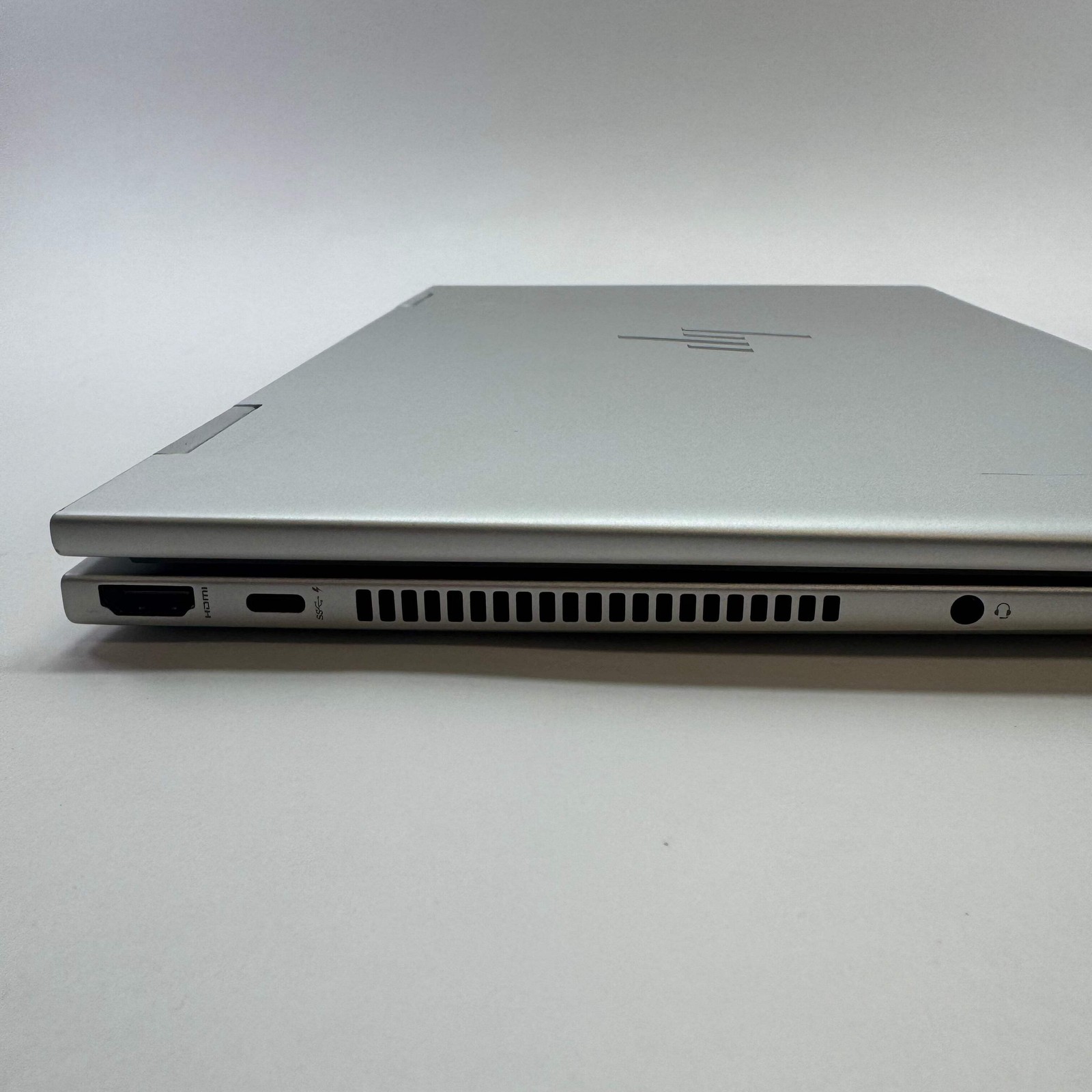 HP Envy x360 2 in 1 Laptop AX211NGW 14″ Core 7 150U 1.8GHz 16GB RAM 1TB SSD w/ c
