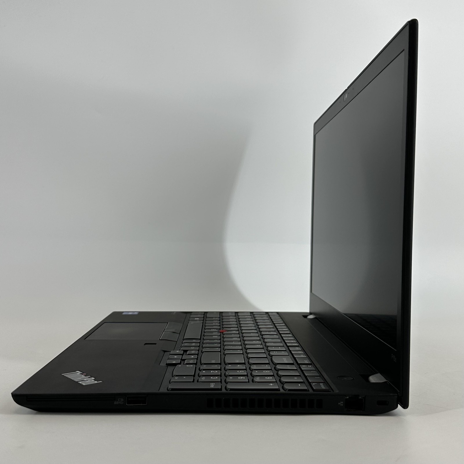 Lenovo ThinkPad P15s Gen 2 FHD i7-1165G7 32GB 512GB SSD Quadro T500 WHITE SPOTS