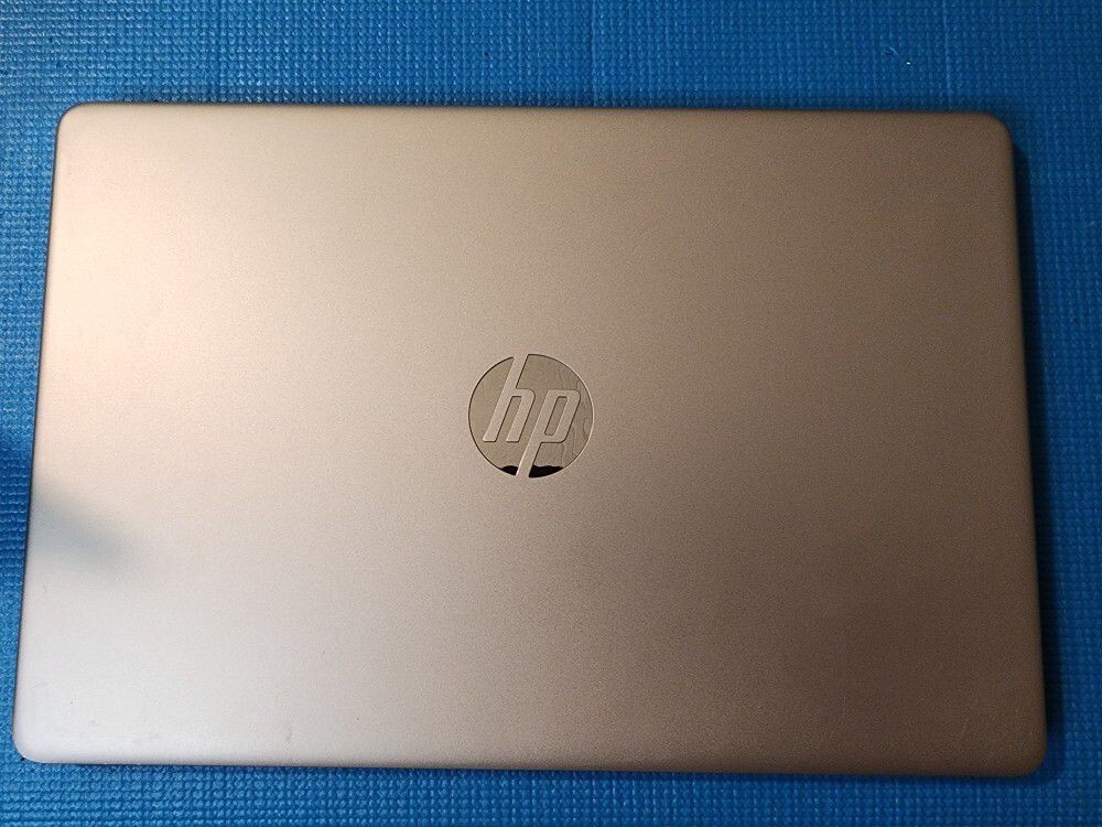 HP 15-dy50 15.6″ (512GB SSD, Intel Core i7 12th Gen., 4.70 GHz, 16GB RAM)