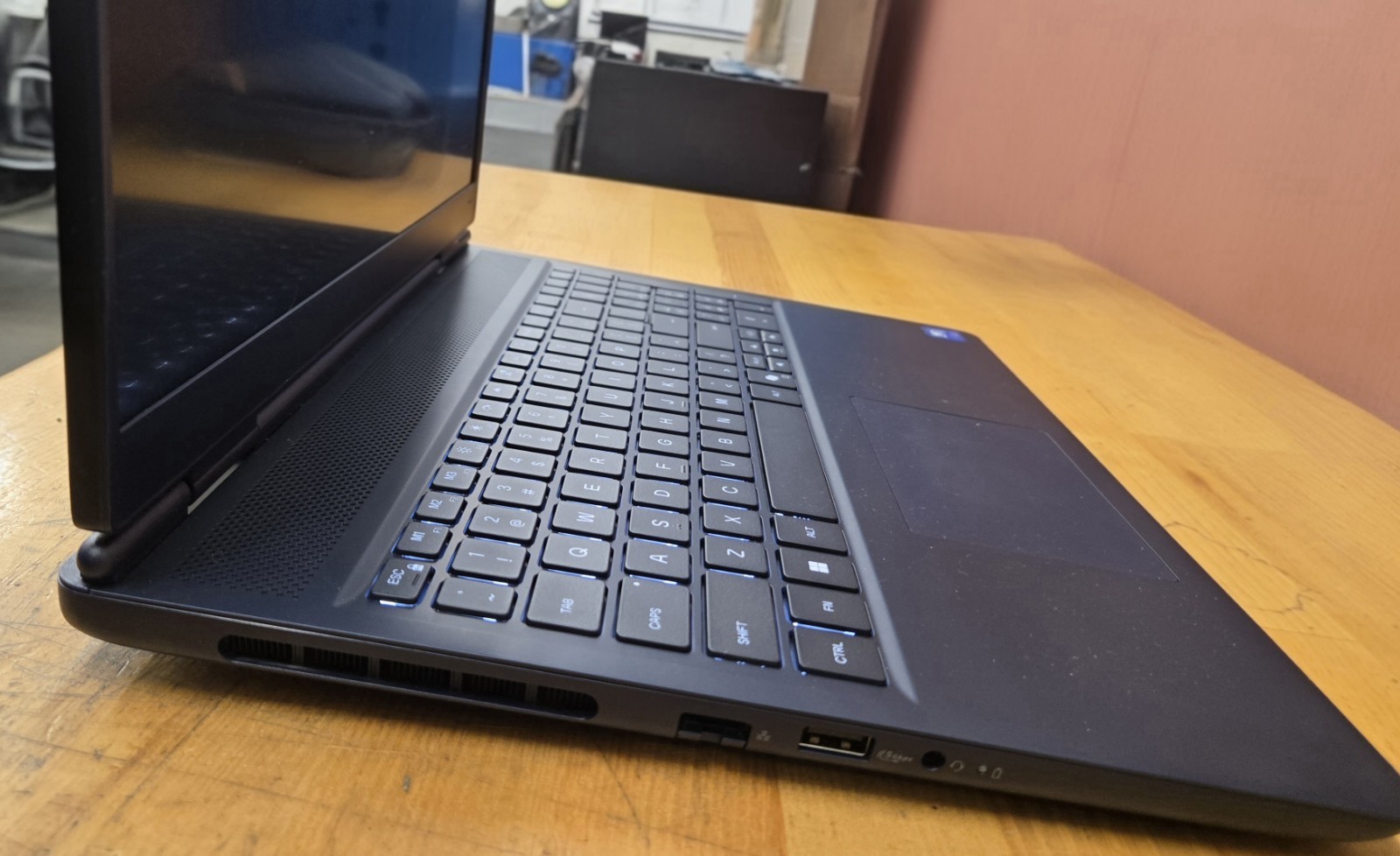 Alienware 16 Aurora Gaming Laptop, Intel 7-240H, 32 GB DDR5 RAM, 1 TB PCIe SSD