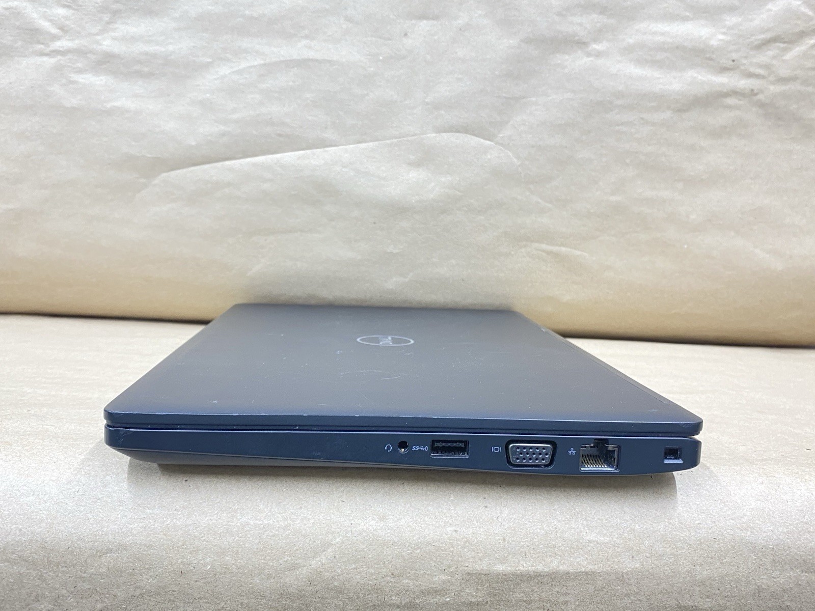 Dell Latitude 5290 – 12.5″ 1366×768 – i5-8350U – 4GB – 128GB SSD – Win 11 Pro