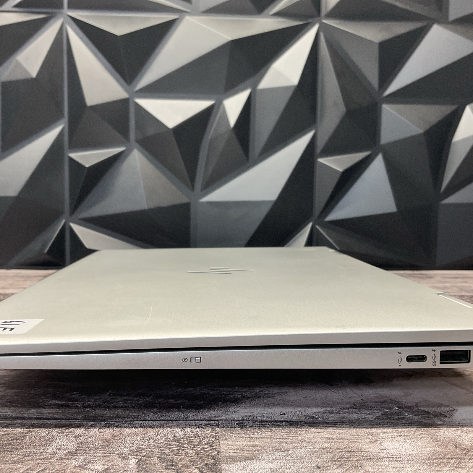 HP Envy 15m Convertible / 16GB Ram / 256GB / Windows 11 / BIG Touchscreen / 61F