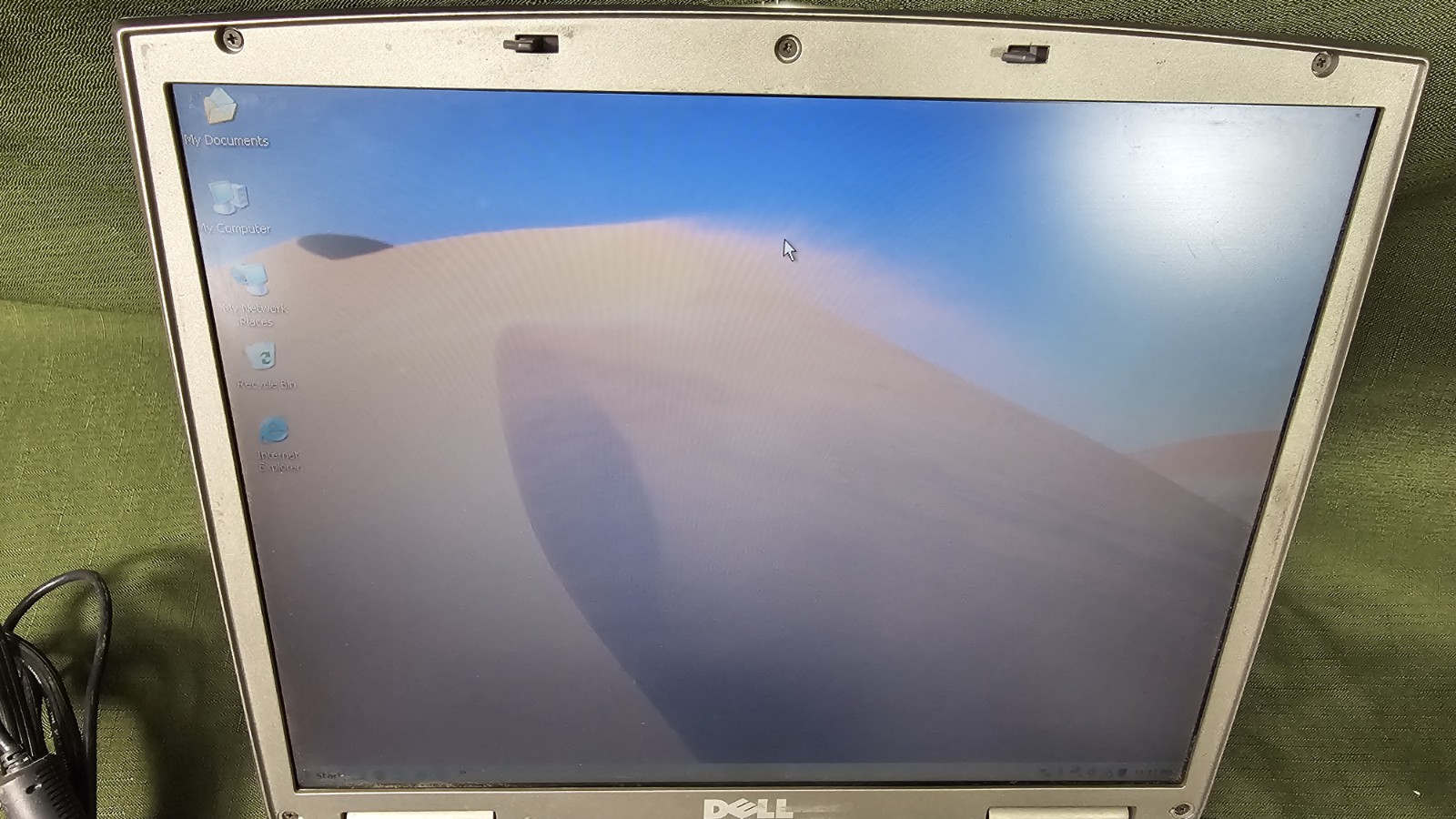 (2) DELL Inspiron 1100 Laptops 1 good battery, no hard drive, both work lot of 2