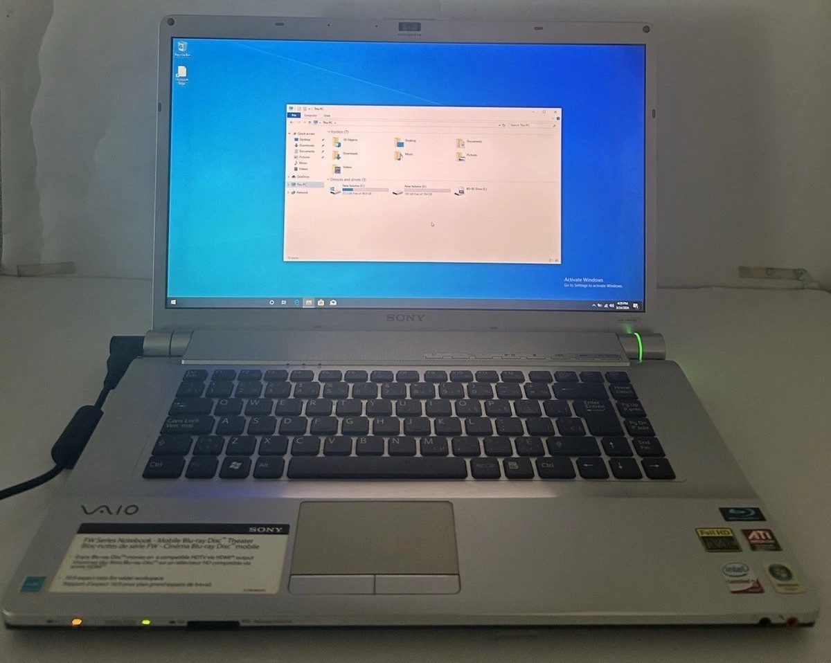 Sony PCG-3F1L VGN-FW300/355J 16.4″Intel Core 2Duo P8600 2.4GHz 4GB Ram-250GB HDD