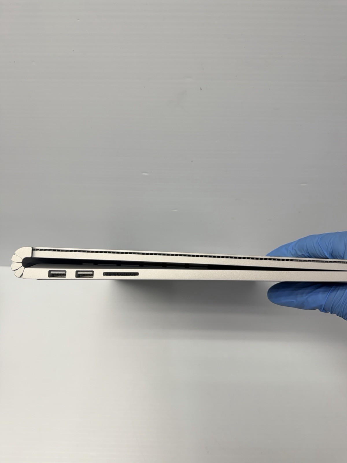 Microsoft Surface Book 2 15″ Touch i7-8650U 16GB RAM 256GB SSD GTX 1060 6GB Win1