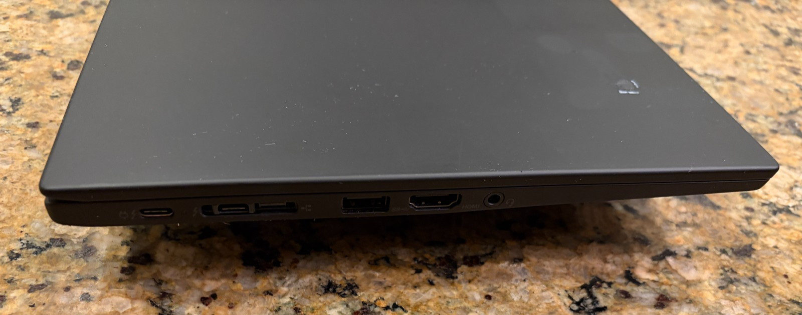 Lenovo ThinkPad X1 Carbon Gen 8 Intel i7 10510U 16GB RAM 512GB SSD 14″ FHD