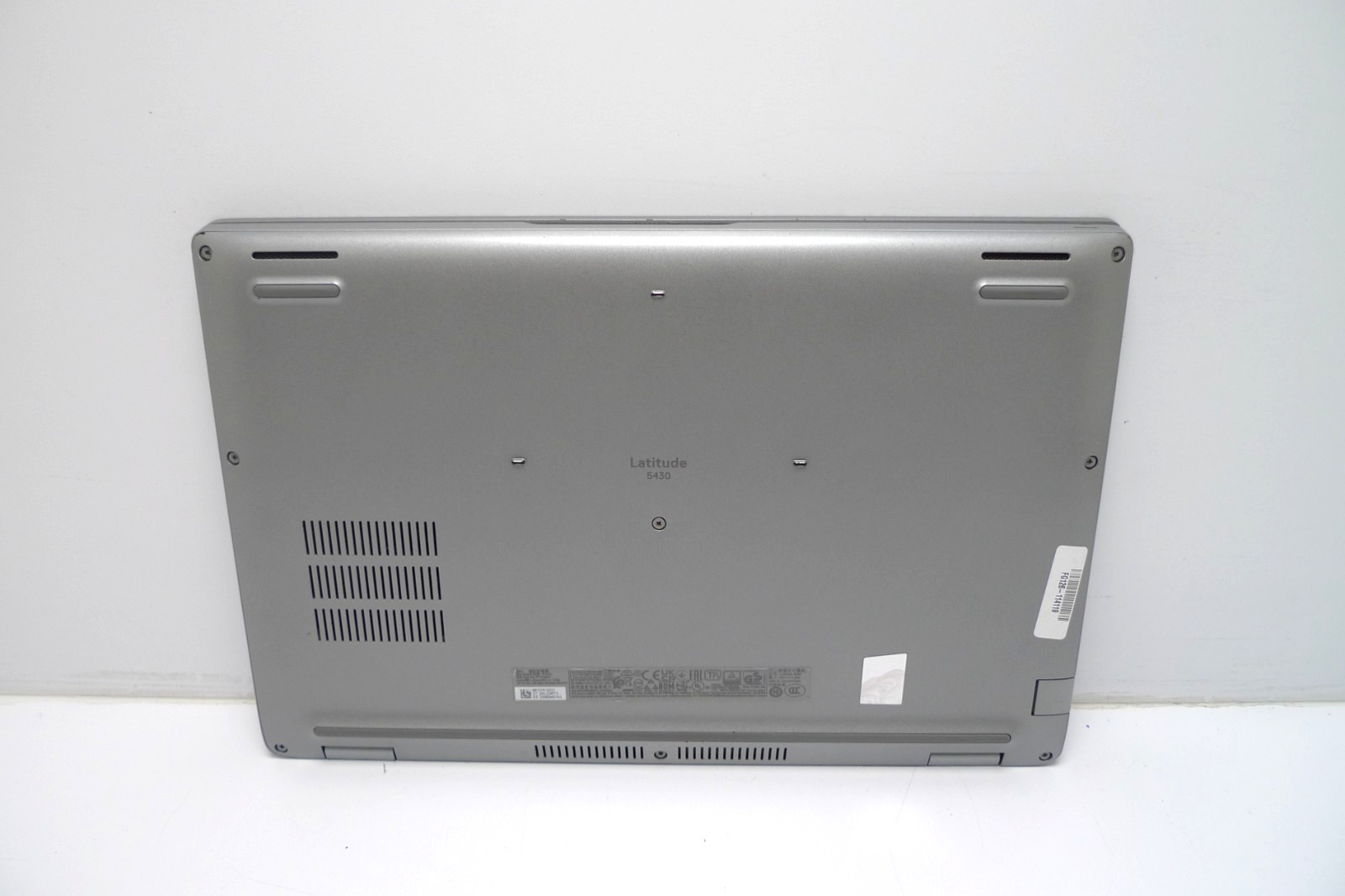 Dell Latitude 5430 | i5-1235U | 24GB RAM | 512GB NVMe | Linux | Charger | Read