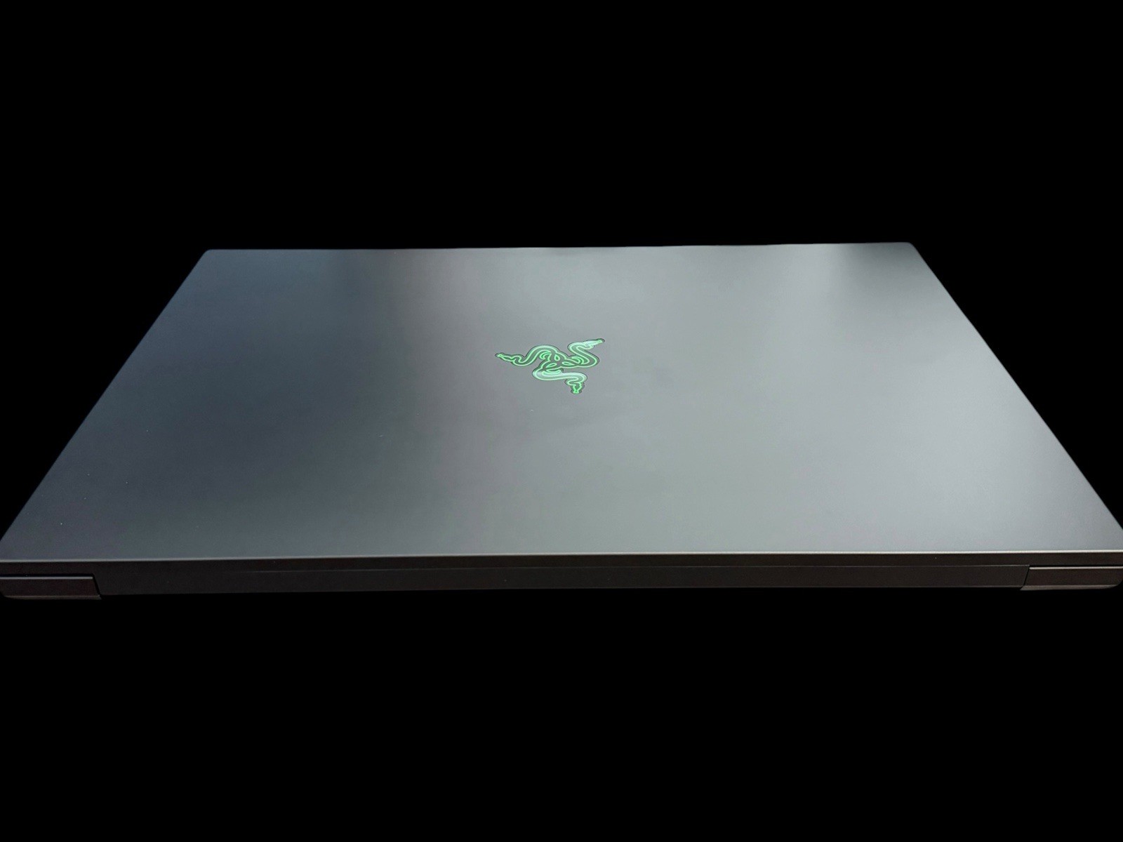Razer Blade 18 Gaming Laptop – RTX 5090 | Intel Ultra 9 275HX | 64GB RAM | 4TB